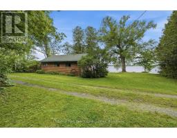22 BONGARDS LANE, Prince Edward County, Ontario