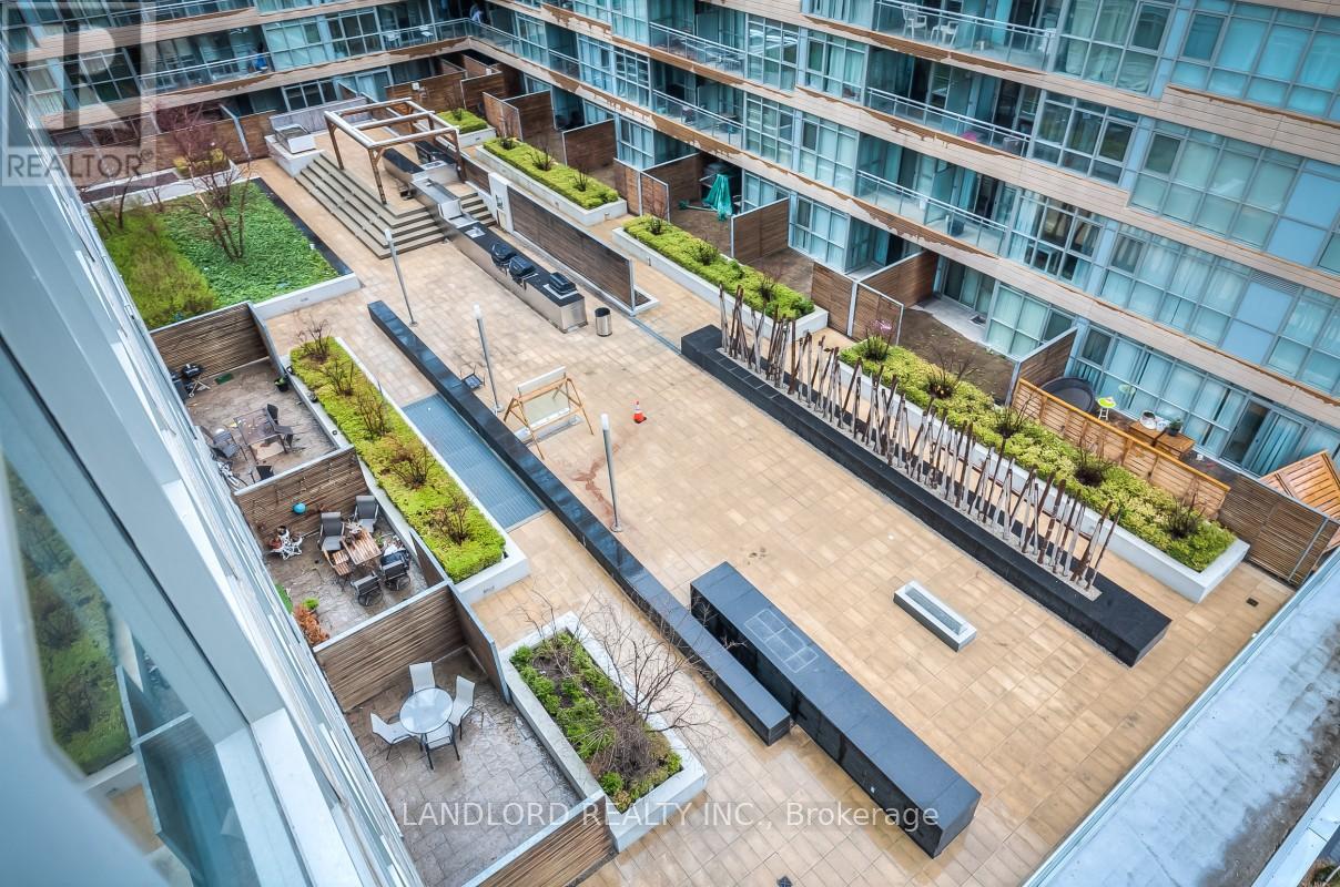 836 - 15 Iceboat Terrace, Toronto, Ontario M5V 4A5 - Photo 18 - C13458606