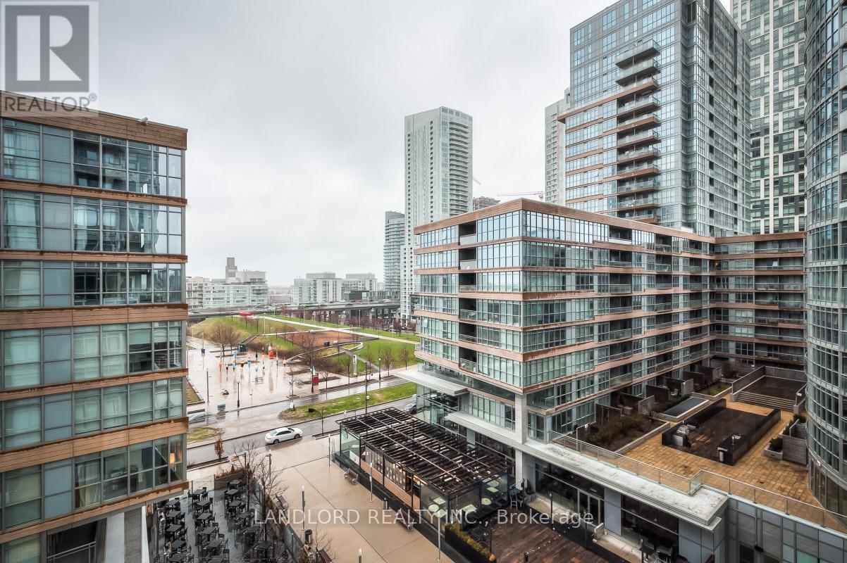 836 - 15 Iceboat Terrace, Toronto, Ontario M5V 4A5 - Photo 16 - C13458606