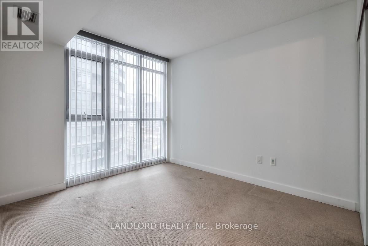 836 - 15 Iceboat Terrace, Toronto, Ontario M5V 4A5 - Photo 9 - C13458606