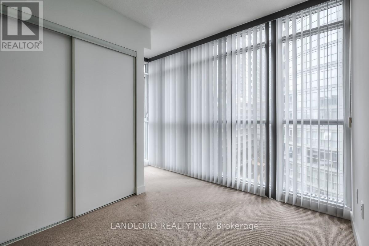 836 - 15 Iceboat Terrace, Toronto, Ontario M5V 4A5 - Photo 12 - C13458606
