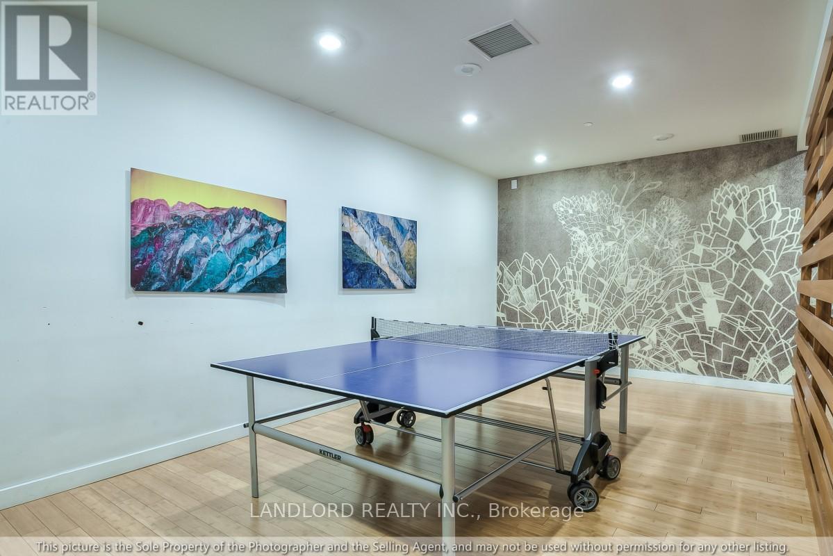 836 - 15 Iceboat Terrace, Toronto, Ontario M5V 4A5 - Photo 23 - C13458606