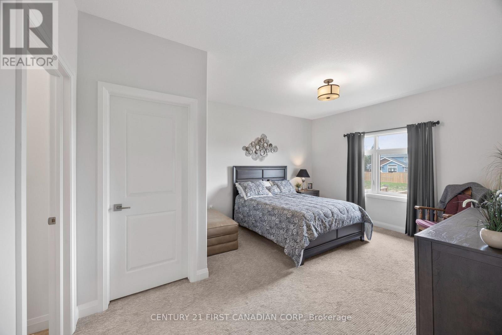 100 Rowe Avenue, South Huron, Ontario  N0M 1S1 - Photo 22 - X13460398