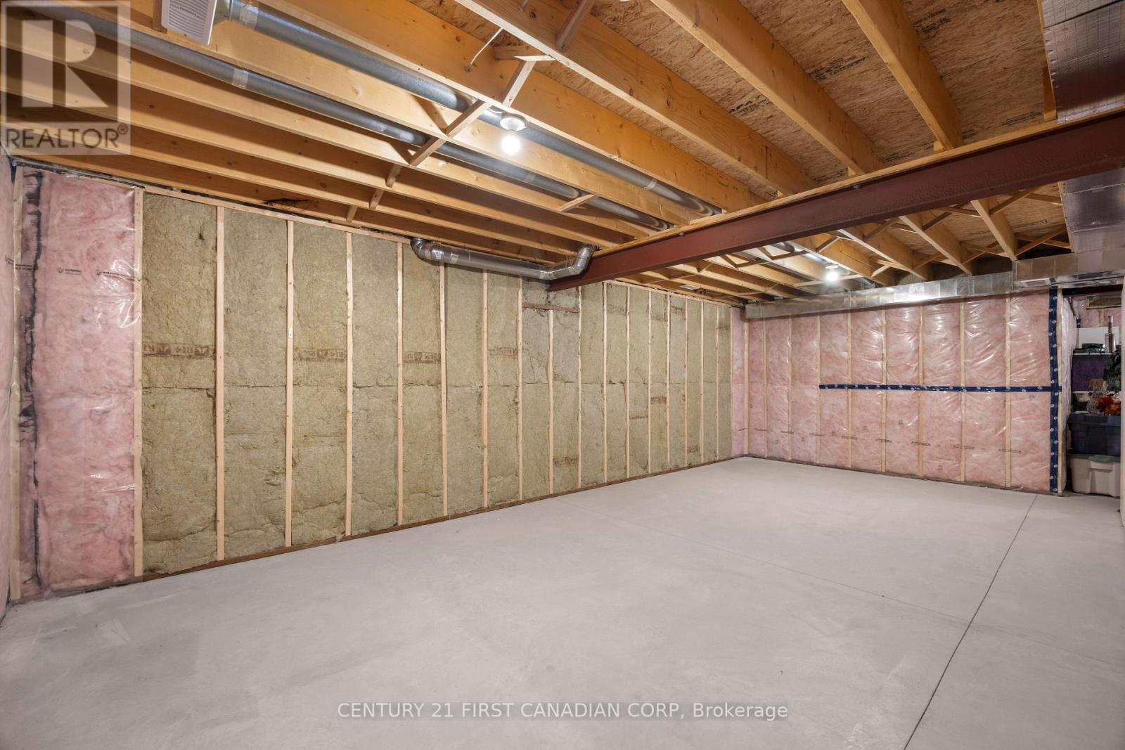 100 Rowe Avenue, South Huron, Ontario  N0M 1S1 - Photo 32 - X13460398
