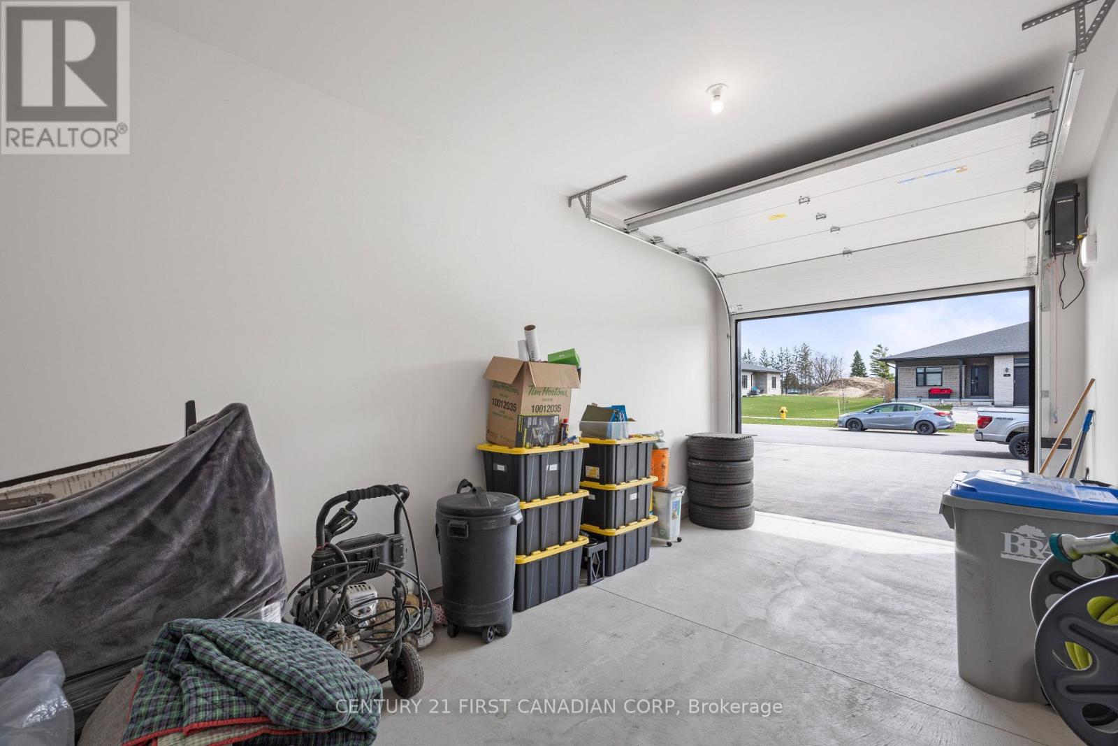 100 Rowe Avenue, South Huron, Ontario  N0M 1S1 - Photo 34 - X13460398