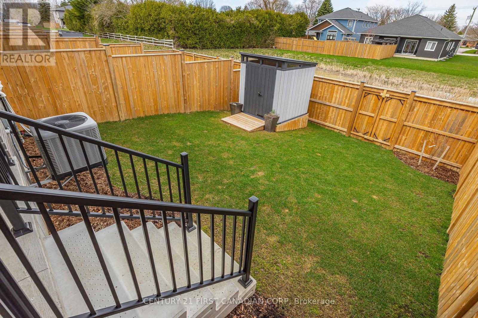 100 Rowe Avenue, South Huron, Ontario  N0M 1S1 - Photo 36 - X13460398