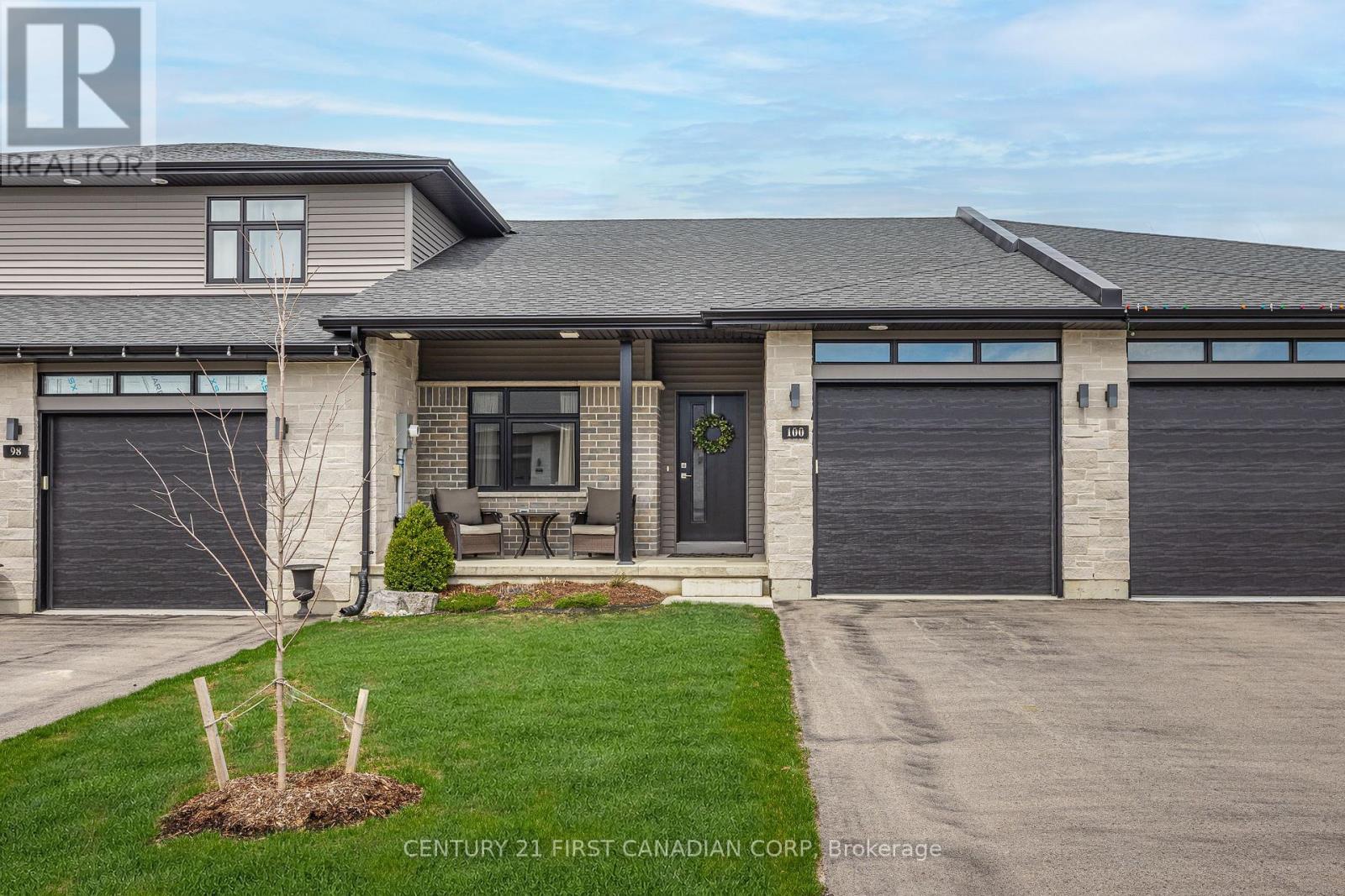 100 Rowe Avenue, South Huron, Ontario  N0M 1S1 - Photo 4 - X13460398