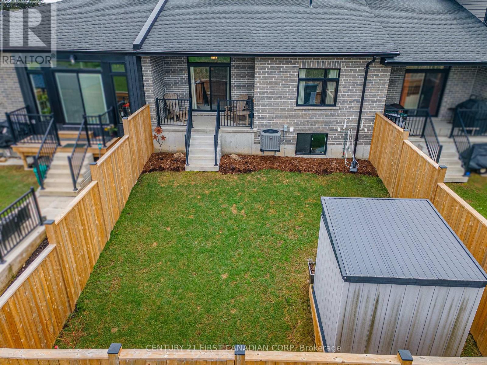 100 Rowe Avenue, South Huron, Ontario  N0M 1S1 - Photo 43 - X13460398