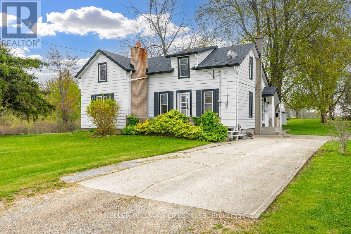 7475 Ridge Road, Lambton Shores, Ontario  N0M 2N0 - Photo 1 - X13460742