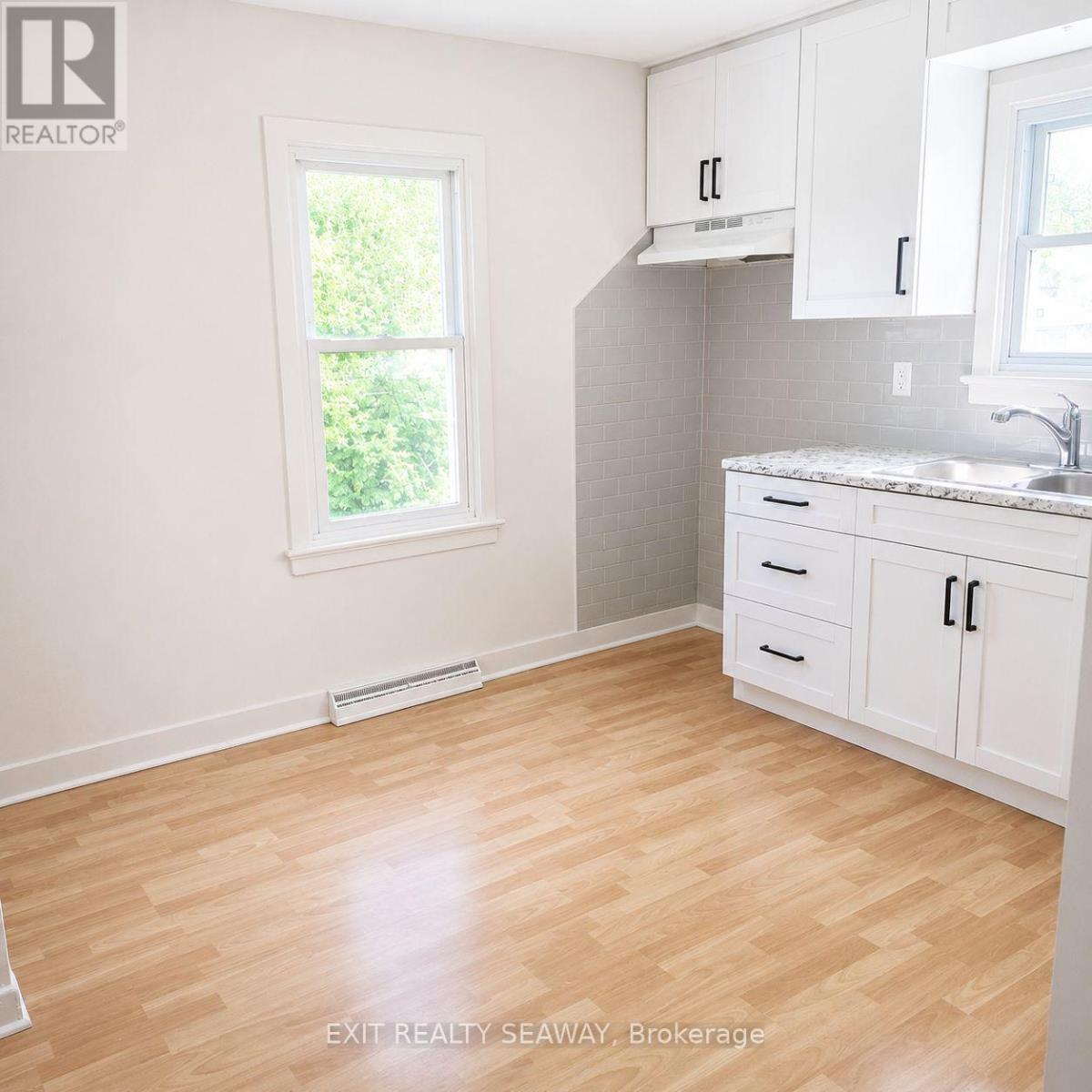1218 Notre Dame Street, Cornwall, Ontario  K6J 4Y6 - Photo 3 - X13460656