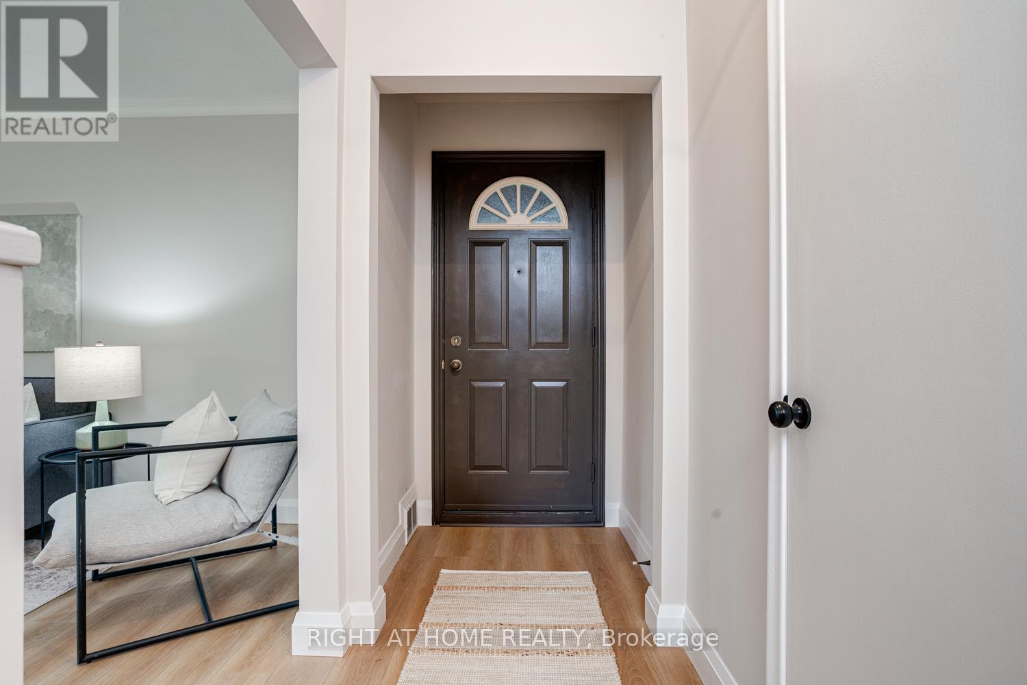 75 Milford Haven Drive, Toronto, Ontario  M1G 3C9 - Photo 3 - E13458536