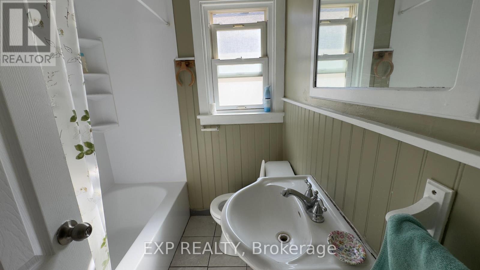 428 Carlton Street, St. Catharines, Ontario  L2M 4W8 - Photo 11 - X13458698