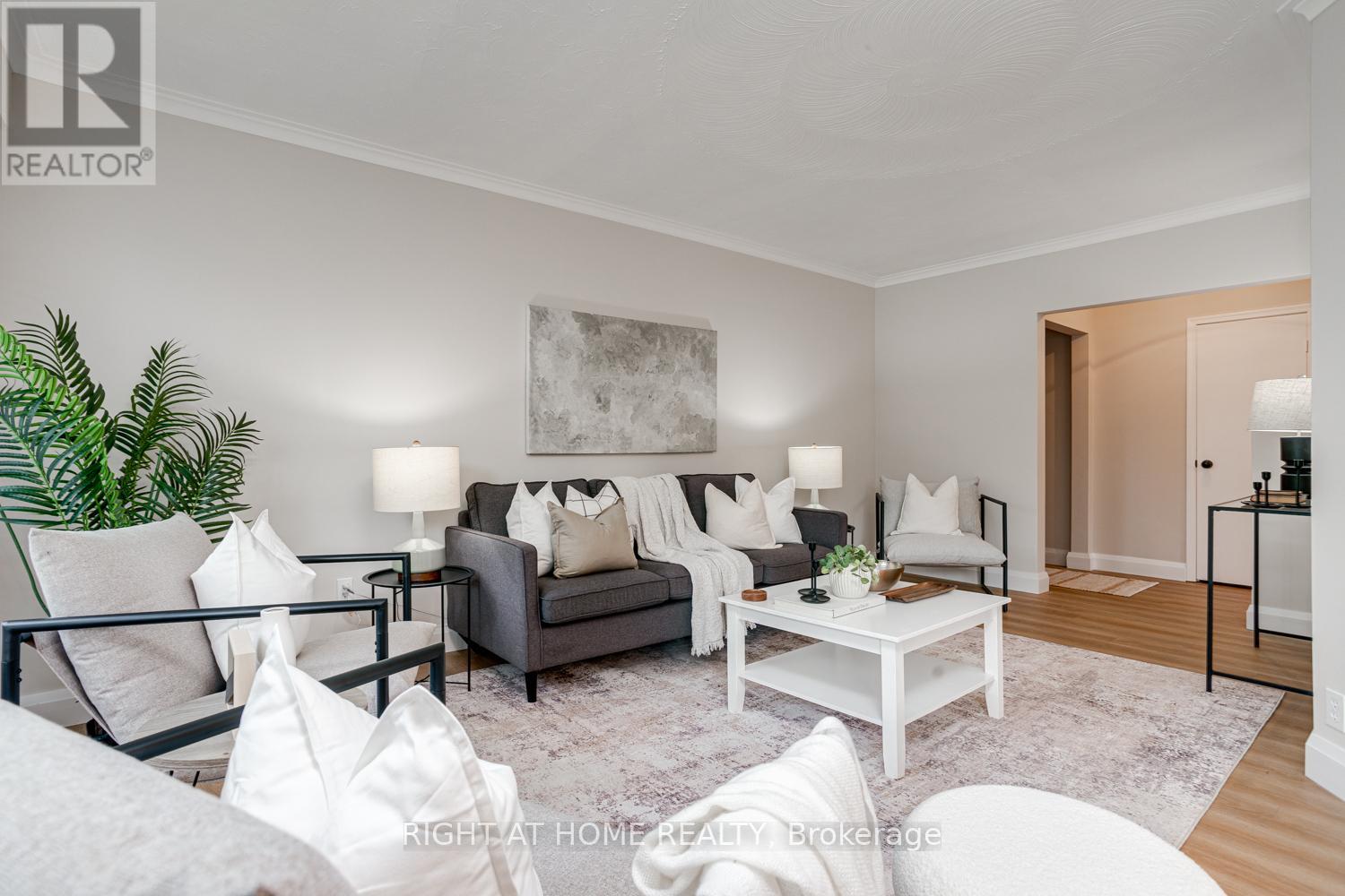 75 Milford Haven Drive, Toronto, Ontario  M1G 3C9 - Photo 4 - E13458536
