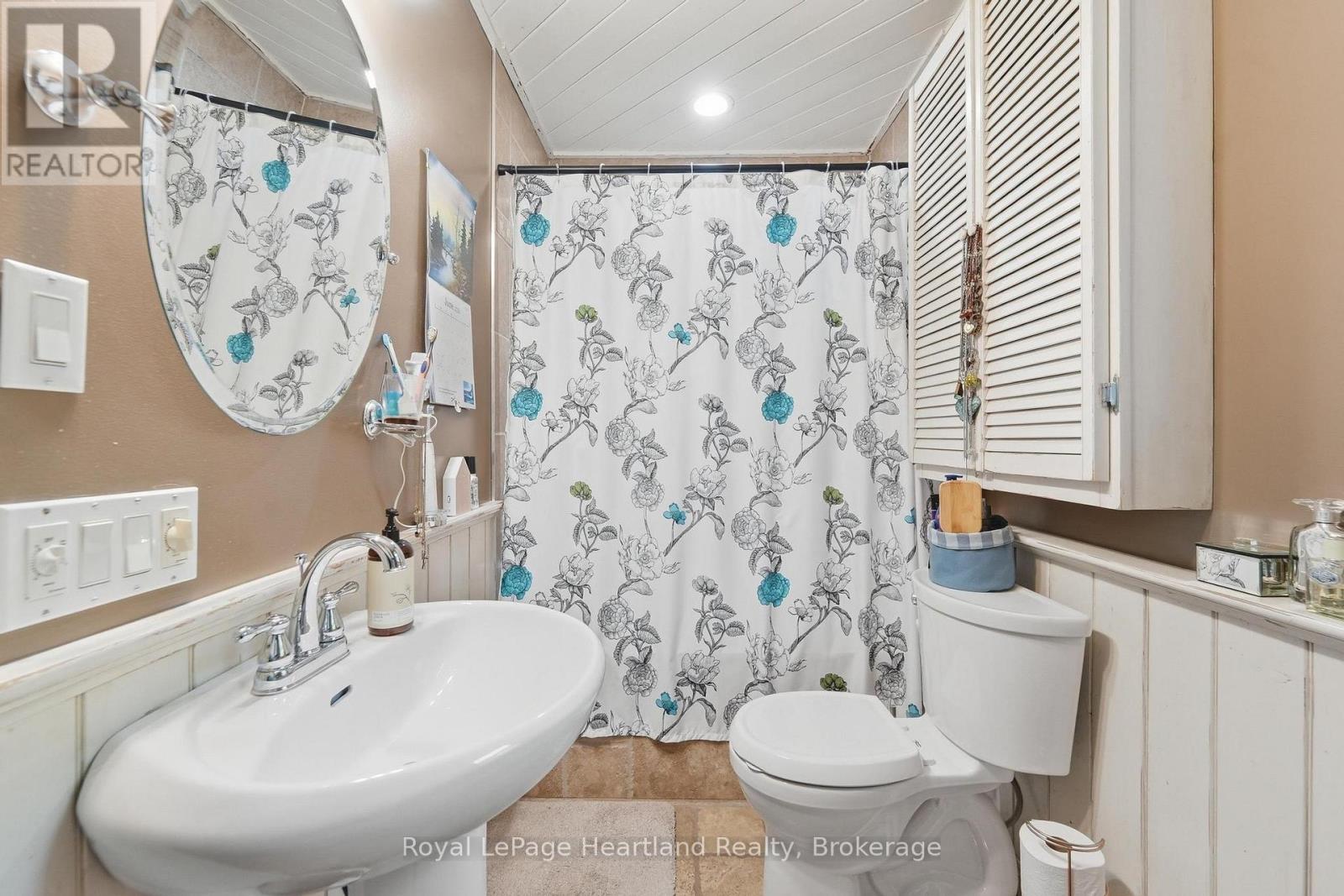36 Trafalgar Street, Goderich (Goderich (Town)), Ontario  N7A 1T4 - Photo 18 - X13460488