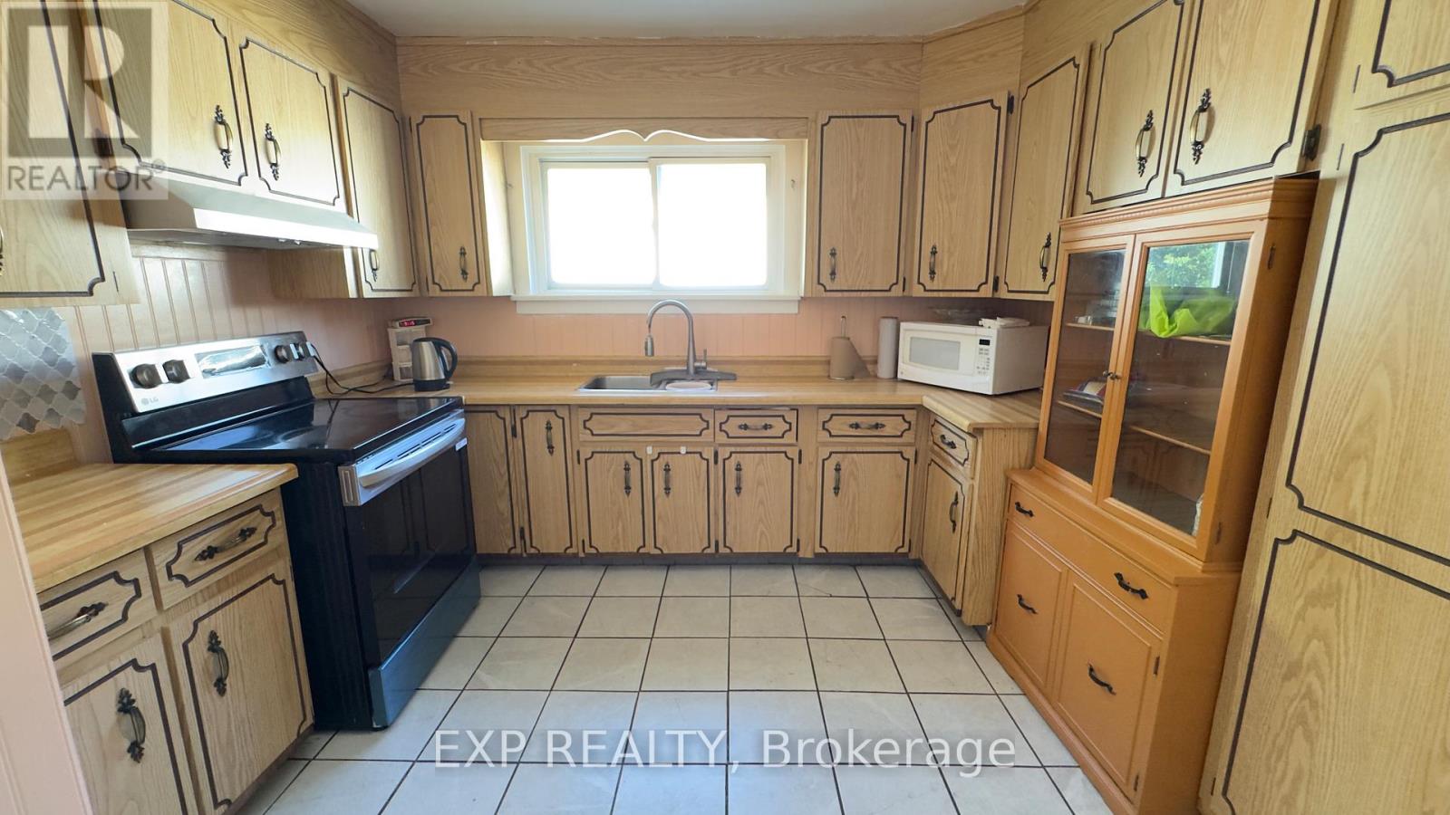 428 Carlton Street, St. Catharines, Ontario  L2M 4W8 - Photo 8 - X13458698