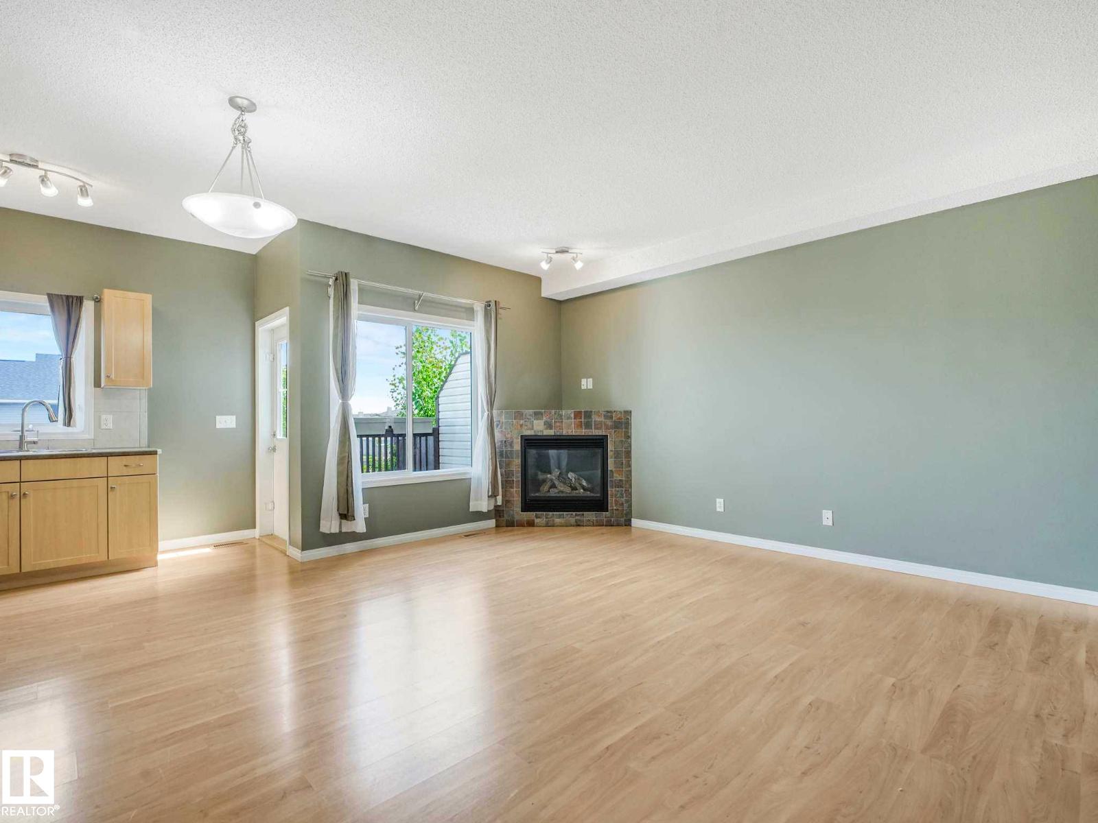 #69 171 Brintnell Bv NW, Edmonton, Alberta  T5Y 0C6 - Photo 4 - E4494275