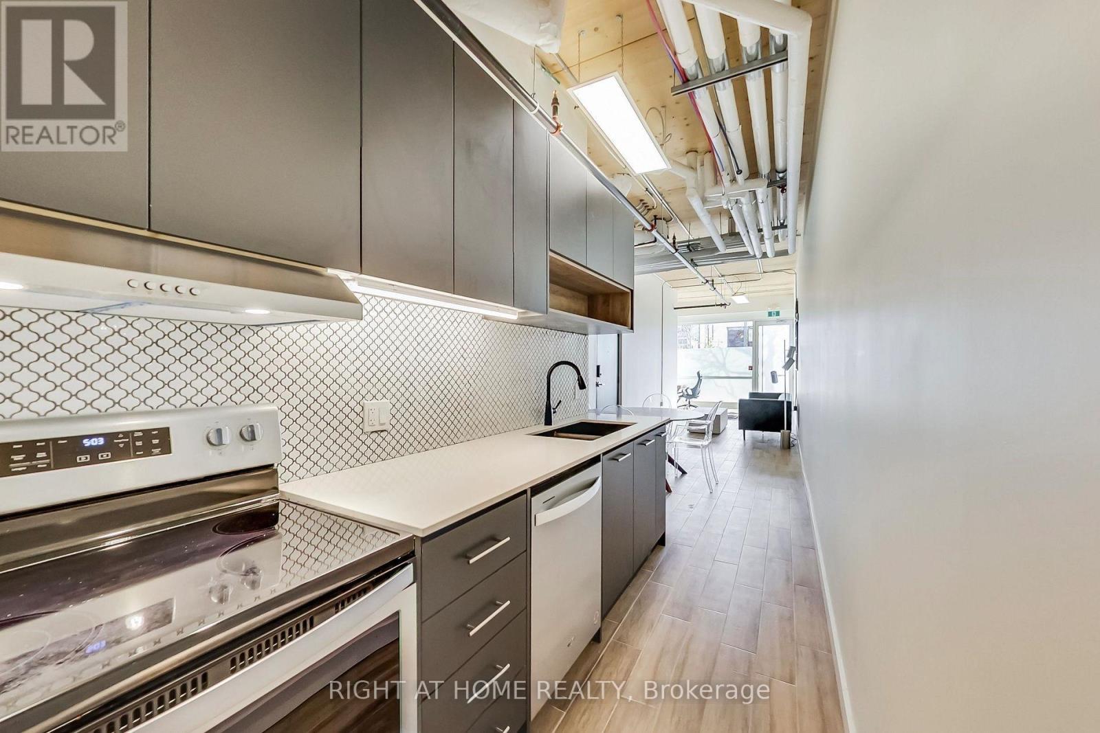 101 - 1602 Queen Street E, Toronto, Ontario  M4L 1G2 - Photo 11 - E13458716