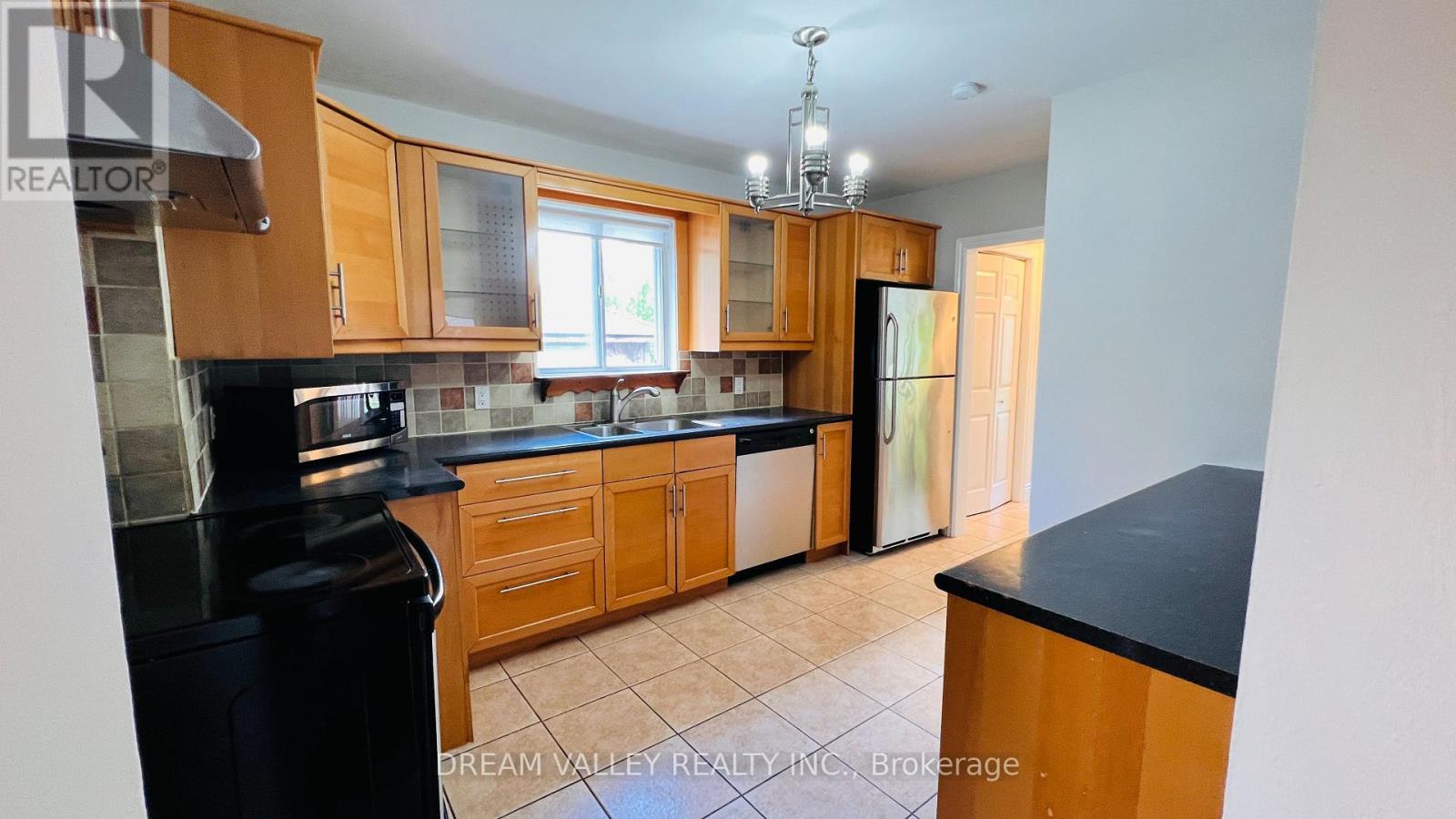 Main - 55 Colonial Avenue, Toronto, Ontario  M1M 2C4 - Photo 10 - E13458730