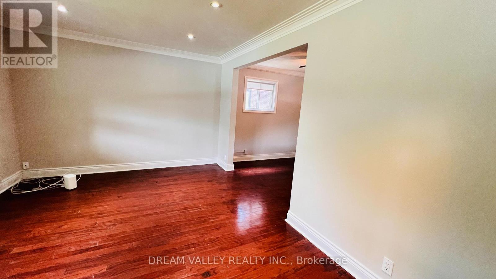 Main - 55 Colonial Avenue, Toronto, Ontario  M1M 2C4 - Photo 12 - E13458730