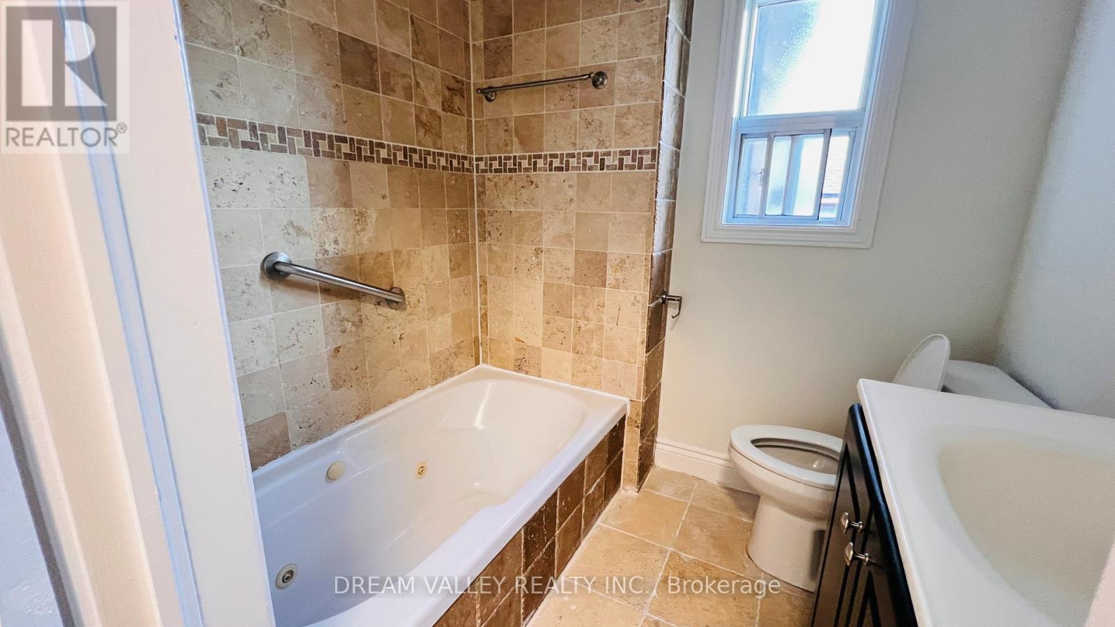 Main - 55 Colonial Avenue, Toronto, Ontario  M1M 2C4 - Photo 16 - E13458730