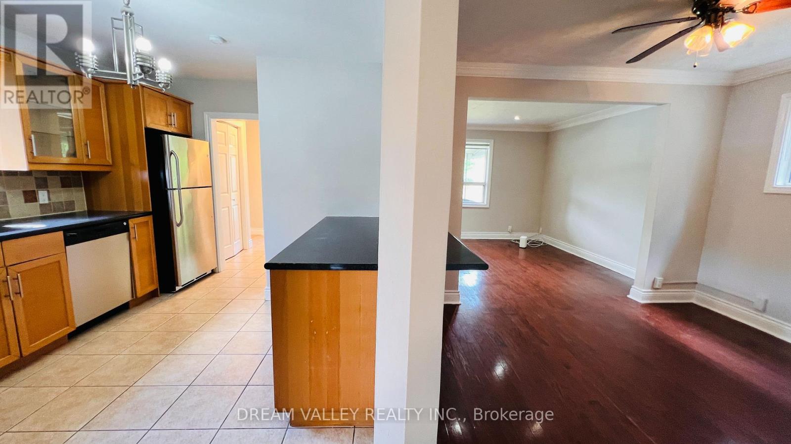 Main - 55 Colonial Avenue, Toronto, Ontario  M1M 2C4 - Photo 9 - E13458730