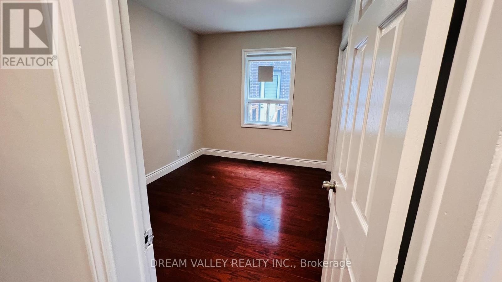 Main - 55 Colonial Avenue, Toronto, Ontario  M1M 2C4 - Photo 13 - E13458730