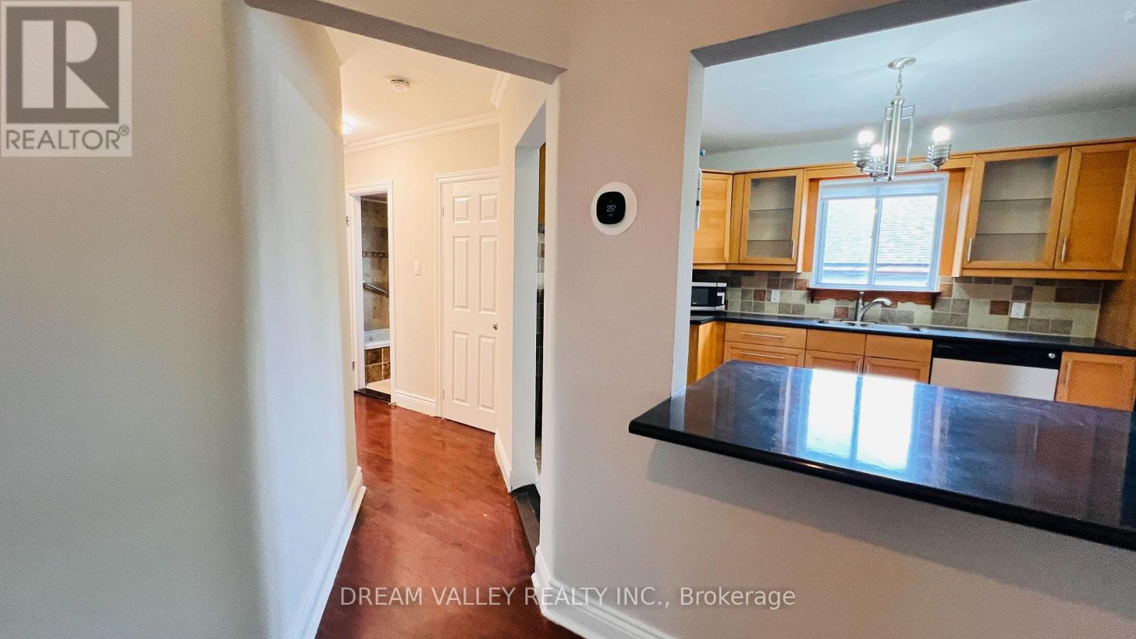 Main - 55 Colonial Avenue, Toronto, Ontario  M1M 2C4 - Photo 6 - E13458730