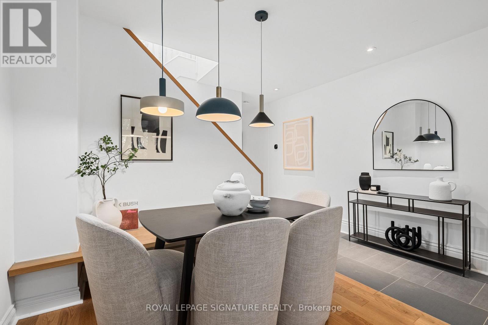 342 Logan Avenue, Toronto, Ontario  M4M 2N7 - Photo 11 - E13460170