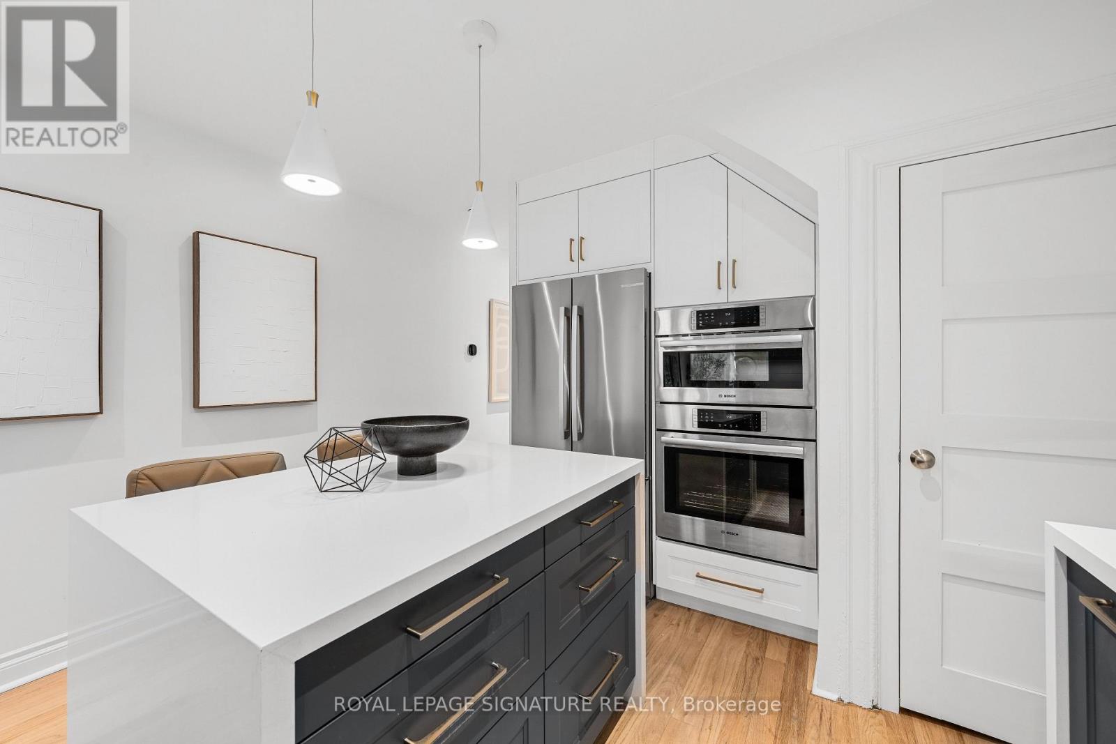 342 Logan Avenue, Toronto, Ontario  M4M 2N7 - Photo 16 - E13460170