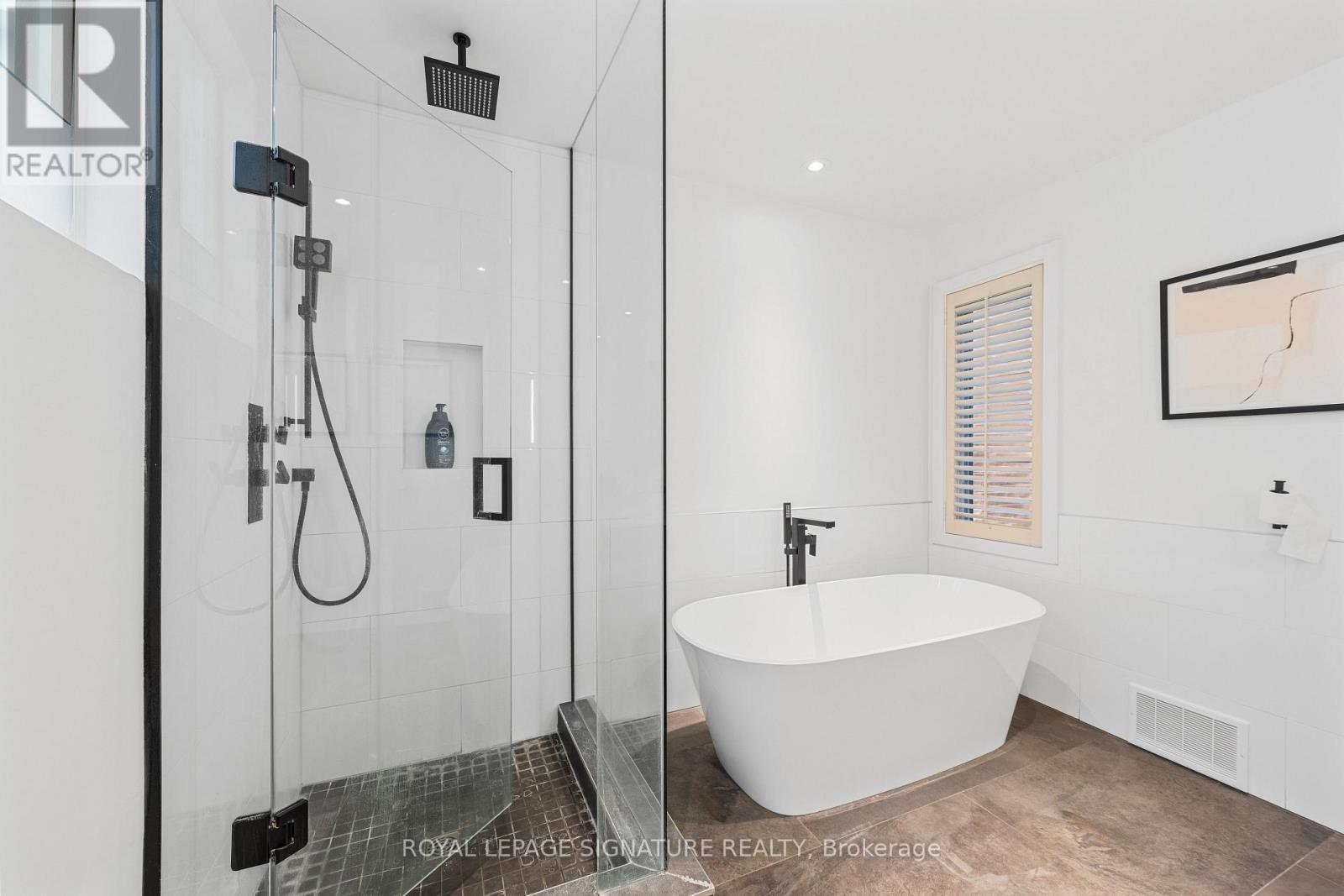 342 Logan Avenue, Toronto, Ontario  M4M 2N7 - Photo 26 - E13460170