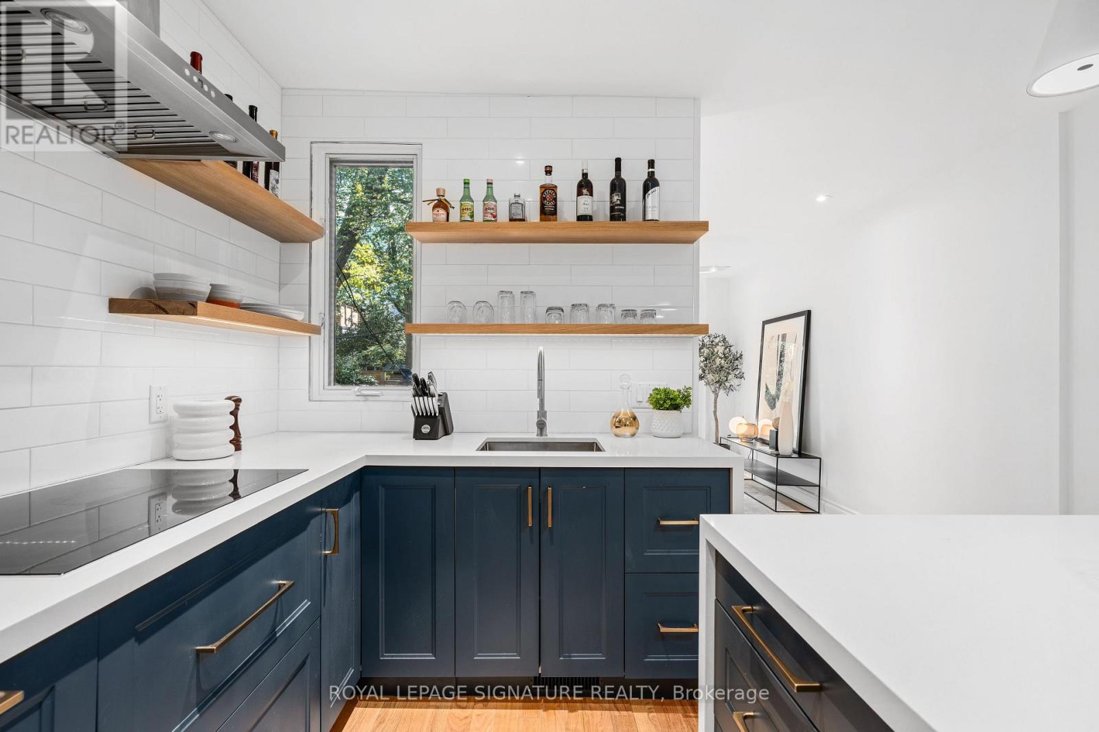 342 Logan Avenue, Toronto, Ontario  M4M 2N7 - Photo 15 - E13460170