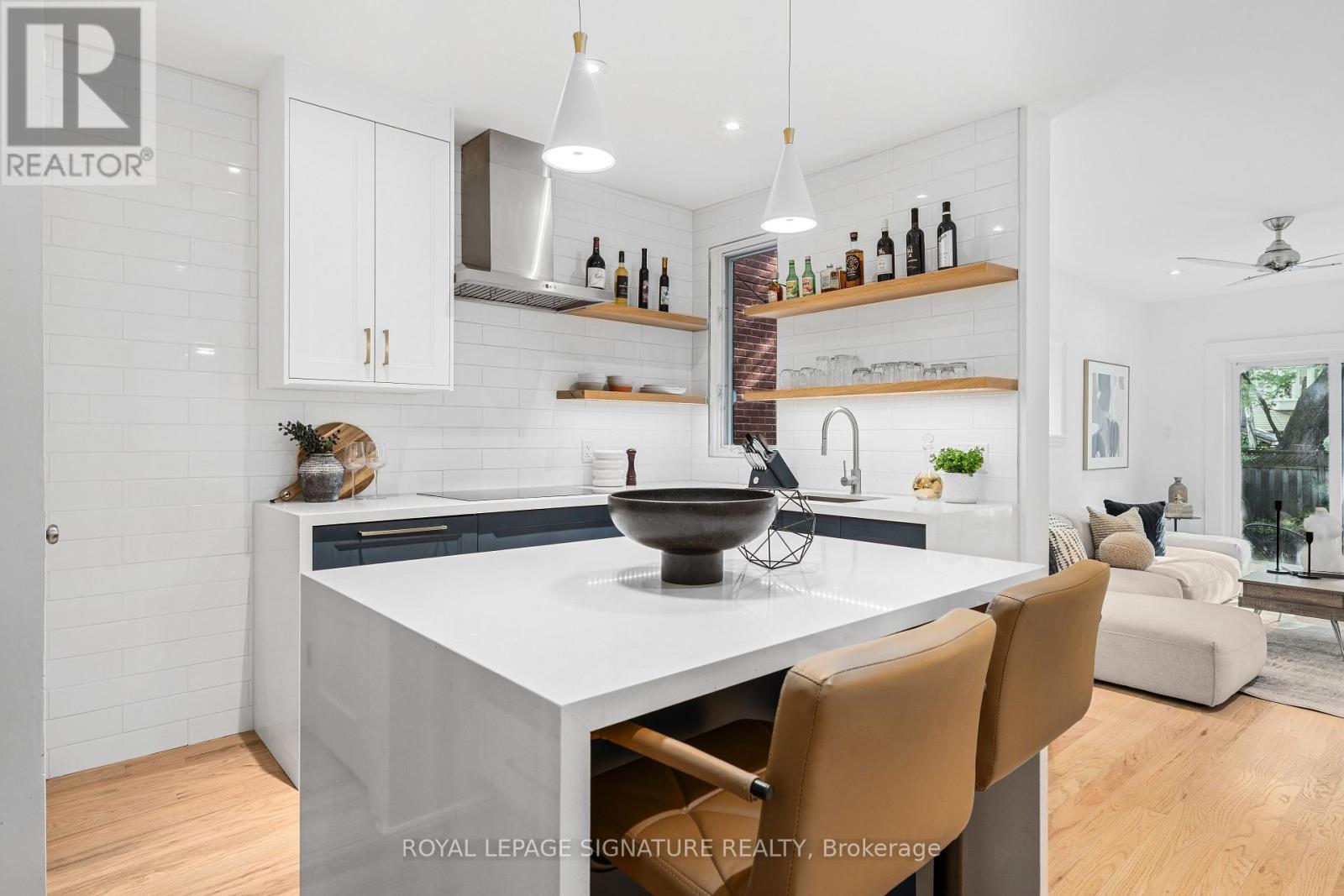 342 Logan Avenue, Toronto, Ontario  M4M 2N7 - Photo 13 - E13460170