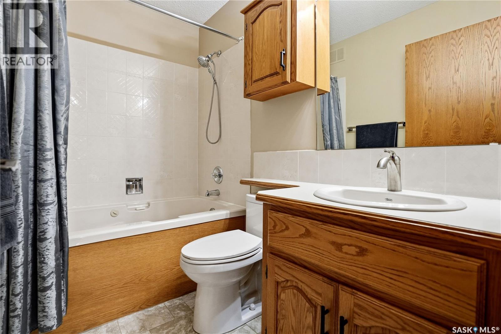 3450 Arbor Grove Drive, Regina, Saskatchewan  S4V 2R3 - Photo 26 - SK039850