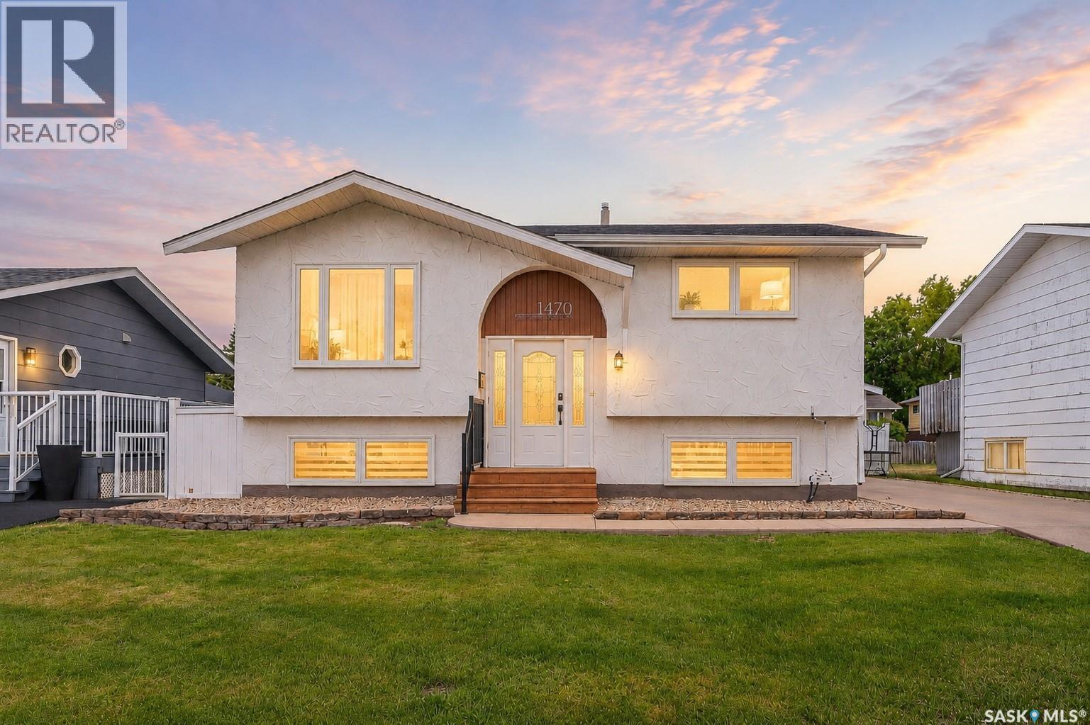 1470 Sioux Crescent Sw, Moose Jaw, Saskatchewan  S6H 7H6 - Photo 1 - SK039808
