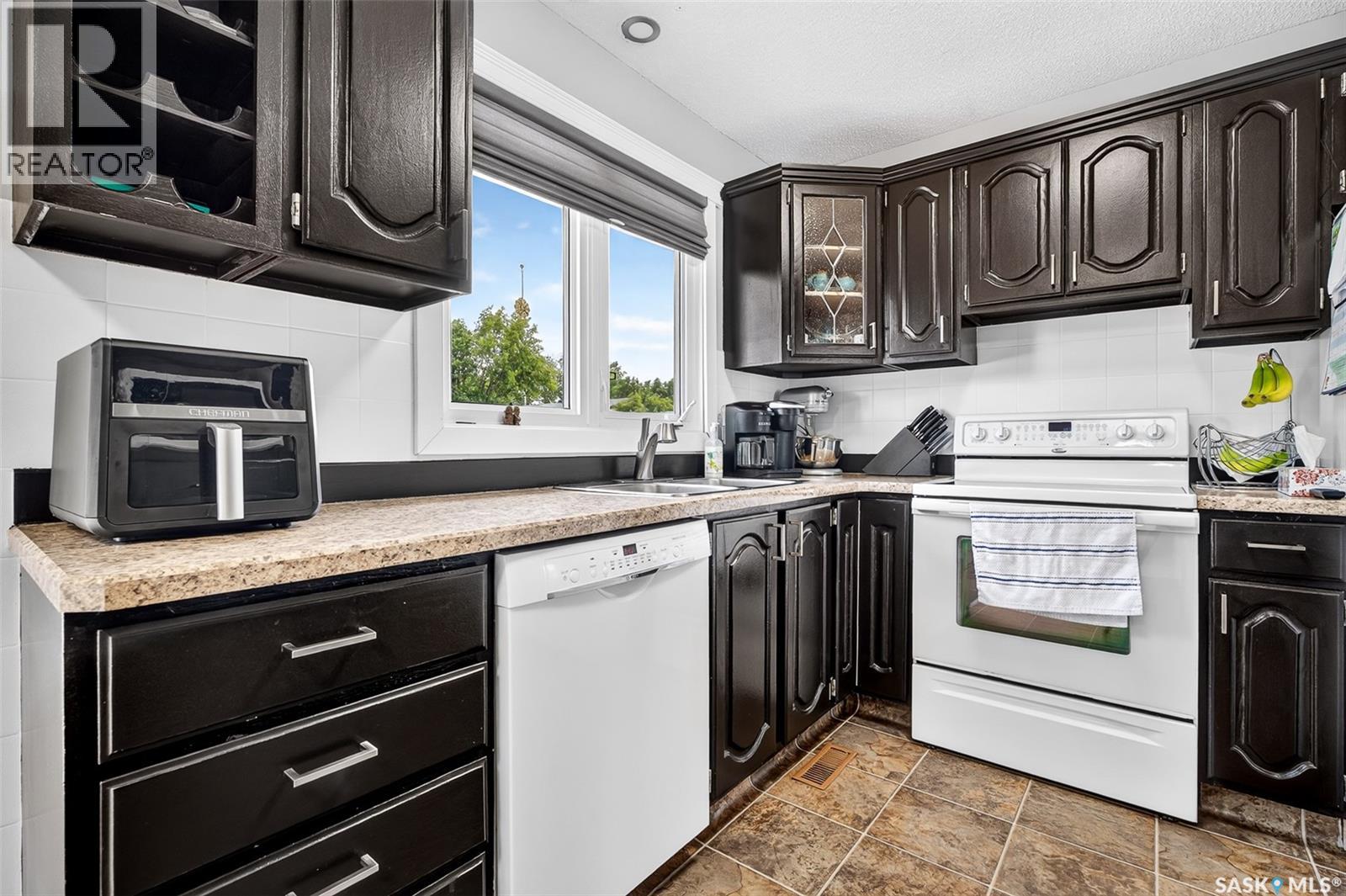 1470 Sioux Crescent Sw, Moose Jaw, Saskatchewan  S6H 7H6 - Photo 15 - SK039808