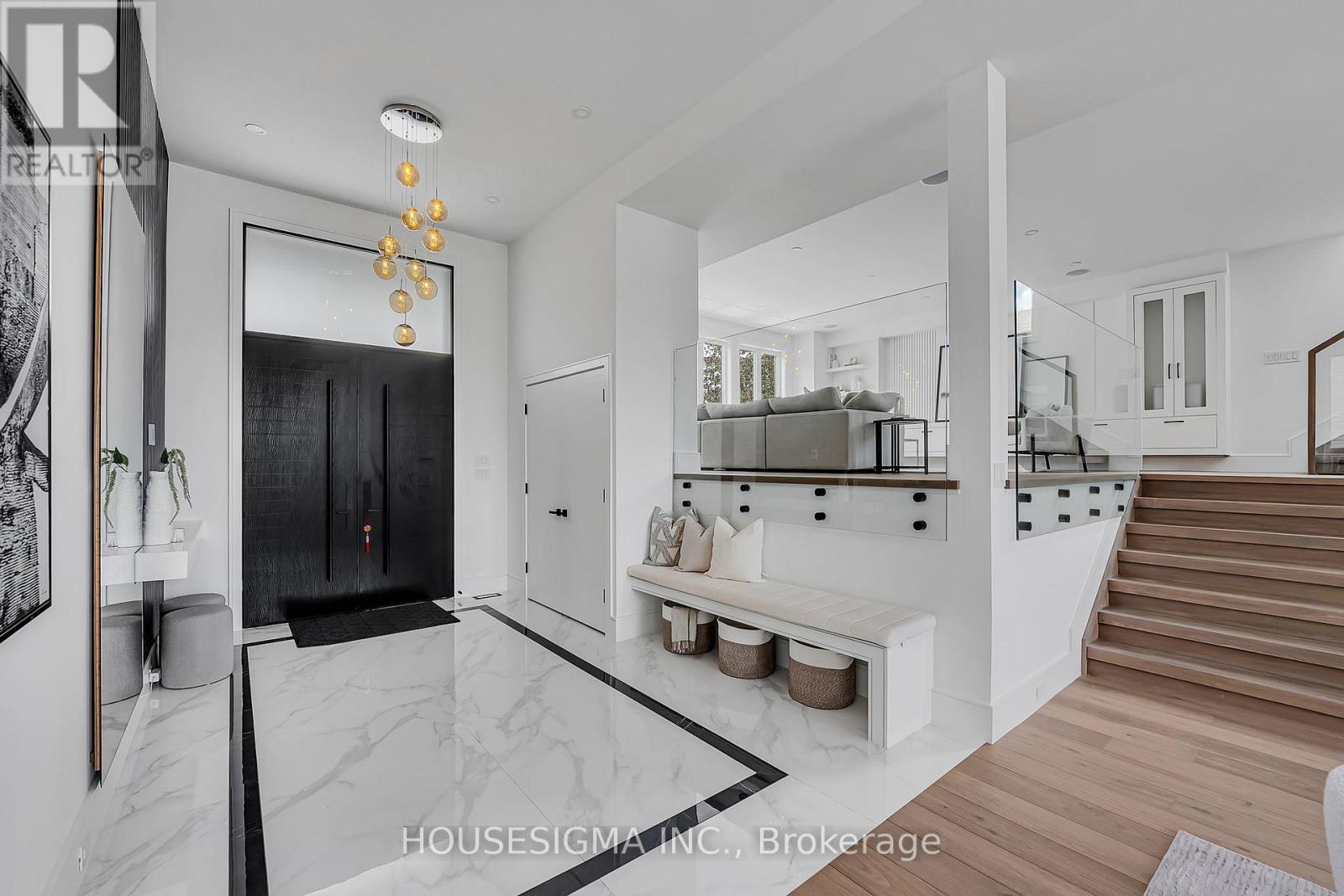 357 Glen Park Avenue, Toronto, Ontario  M6B 2E6 - Photo 5 - W13453748