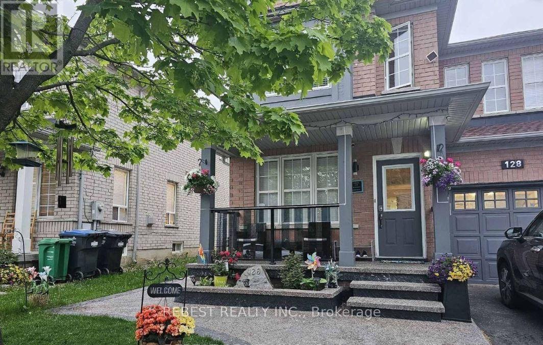128 Starhill Crescent, Brampton, Ontario  L6R 2P9 - Photo 2 - W13454988