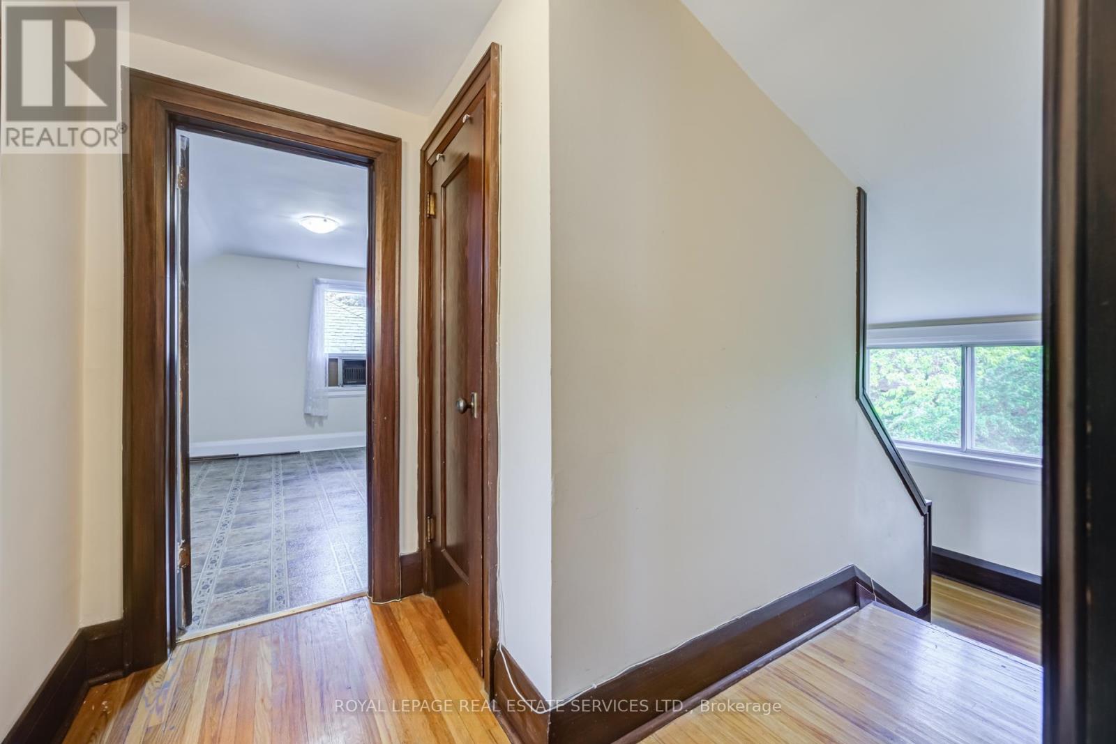 51 Halford Avenue, Toronto, Ontario  M6S 4E9 - Photo 31 - W13458368