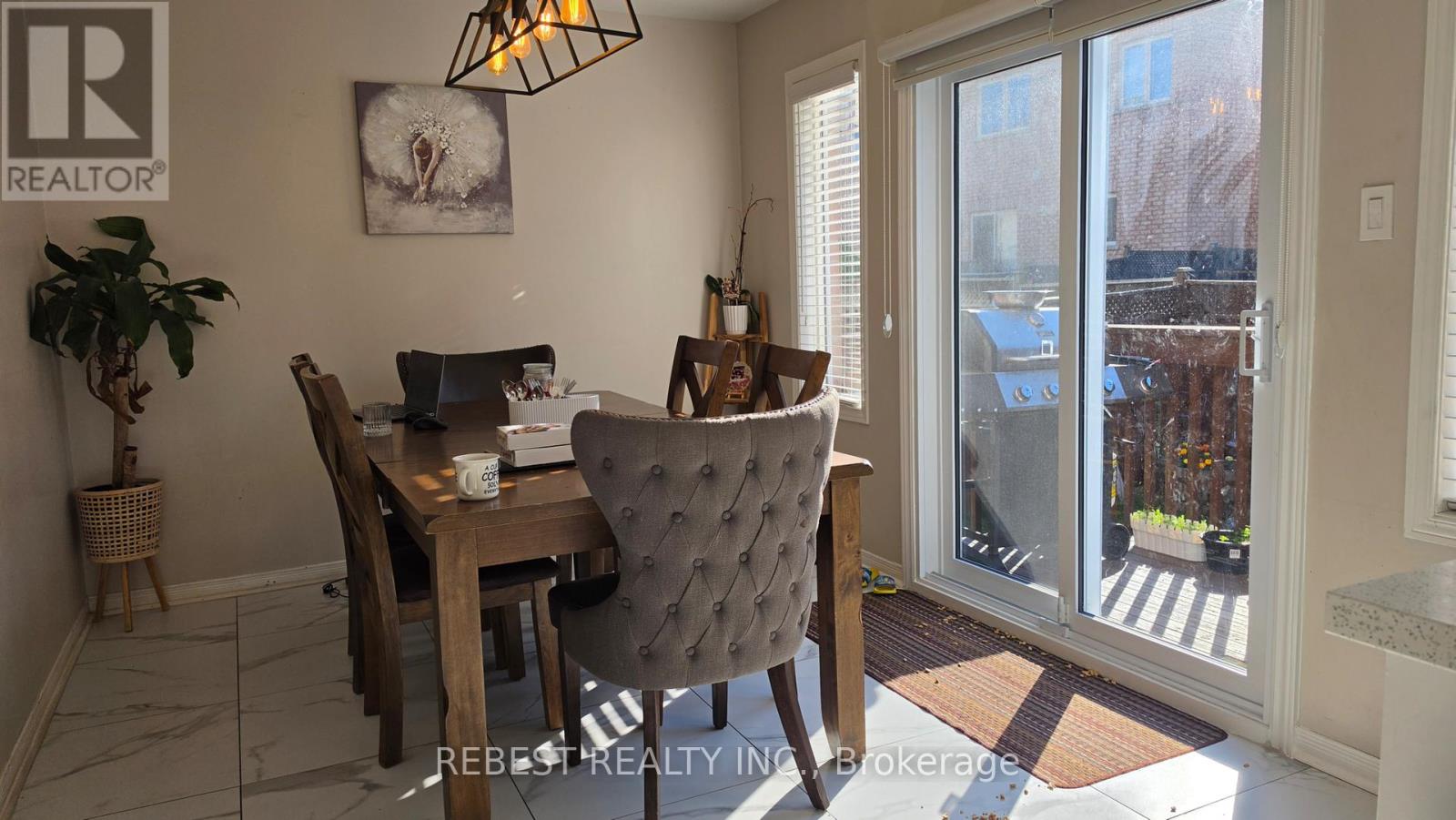 128 Starhill Crescent, Brampton, Ontario  L6R 2P9 - Photo 11 - W13454988