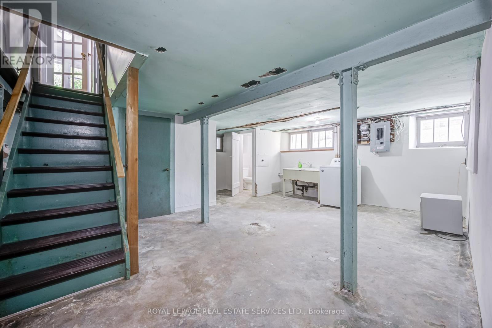 51 Halford Avenue, Toronto, Ontario  M6S 4E9 - Photo 39 - W13458368