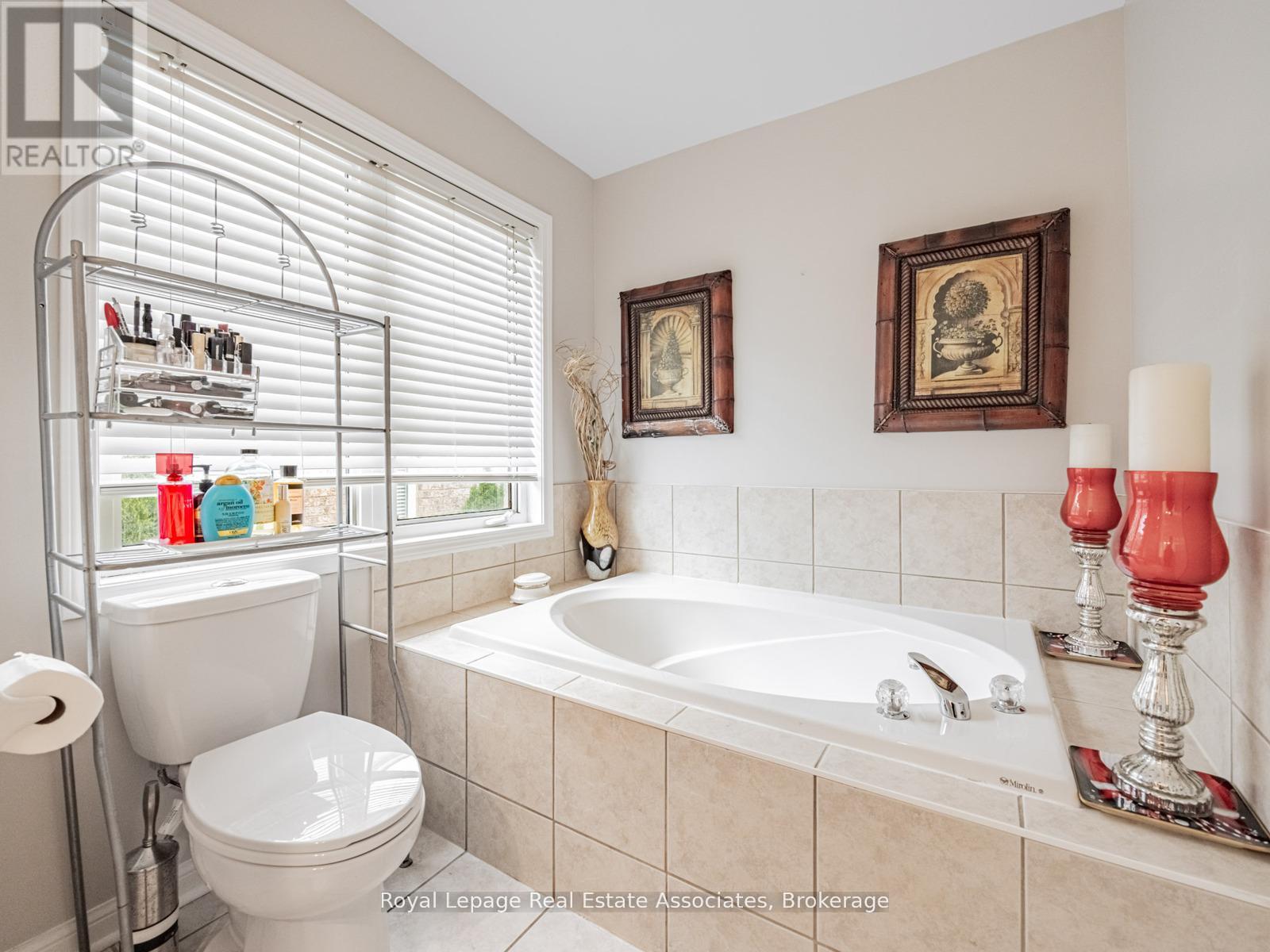 6214 Miriam Way, Mississauga, Ontario  L5N 8J6 - Photo 20 - W12969554
