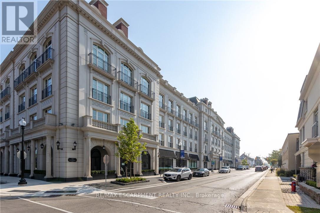 Ph1 - 300 Randall Street, Oakville, Ontario  L6J 0G2 - Photo 2 - W13458598