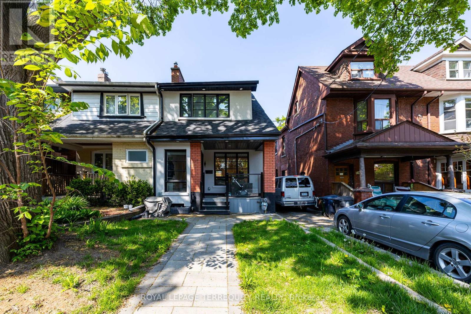 Welcome to this comfortable, fully furnished one-bedroom basement apartment nestled in the highly sought-after High Park.This cozy yet spacious unit offers a perfect balance of comfort, privacy, and convenience, making it an ideal space for youngprofessionals. As you enter, you'll find a bright and welcoming living area with an open concept layout. The living room isfurnished with a comfortable couch and coffee table, and smart TV providing a move-in-ready space. The bedroom is a greatsize and has an actual door and window. Additional highlights include separate entrance access and in-unit laundry. High Parkslush green spaces, walking trails, and outdoor activities are just steps away, and you'll be within walking distance of local cafes,restaurants, shops, and transit options. With its unbeatable location, privacy, and charm, this basement apartment is the perfectplace to call home. Schedule a viewing today and experience High Park living at its best! **EXTRAS** Tenant to pay a flat fee of $200 to cover all utilities, including internet and by-weekly cleaning service (id:48254)