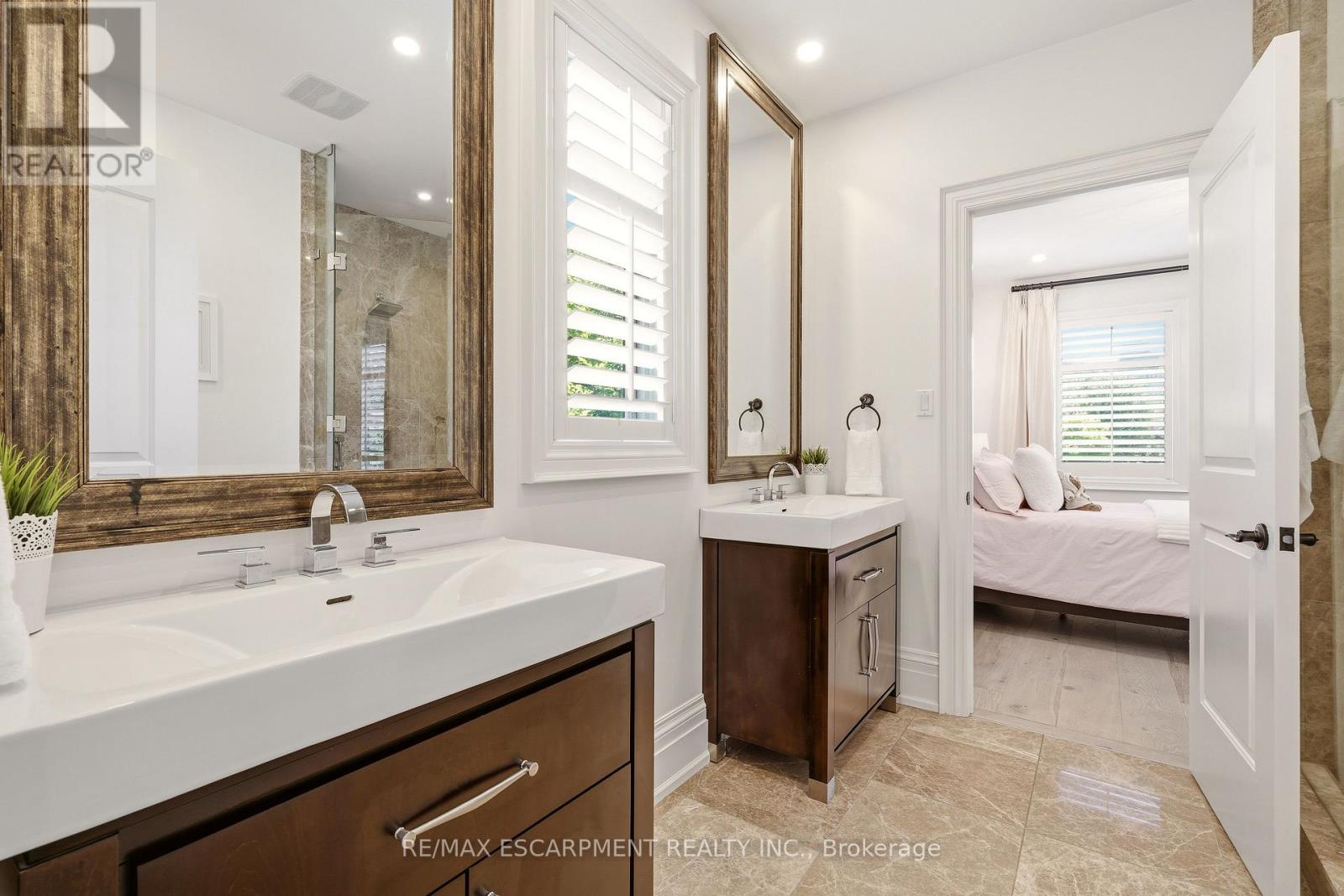 336 Newbold Court, Burlington, Ontario  L7R 2Y6 - Photo 25 - W13458502