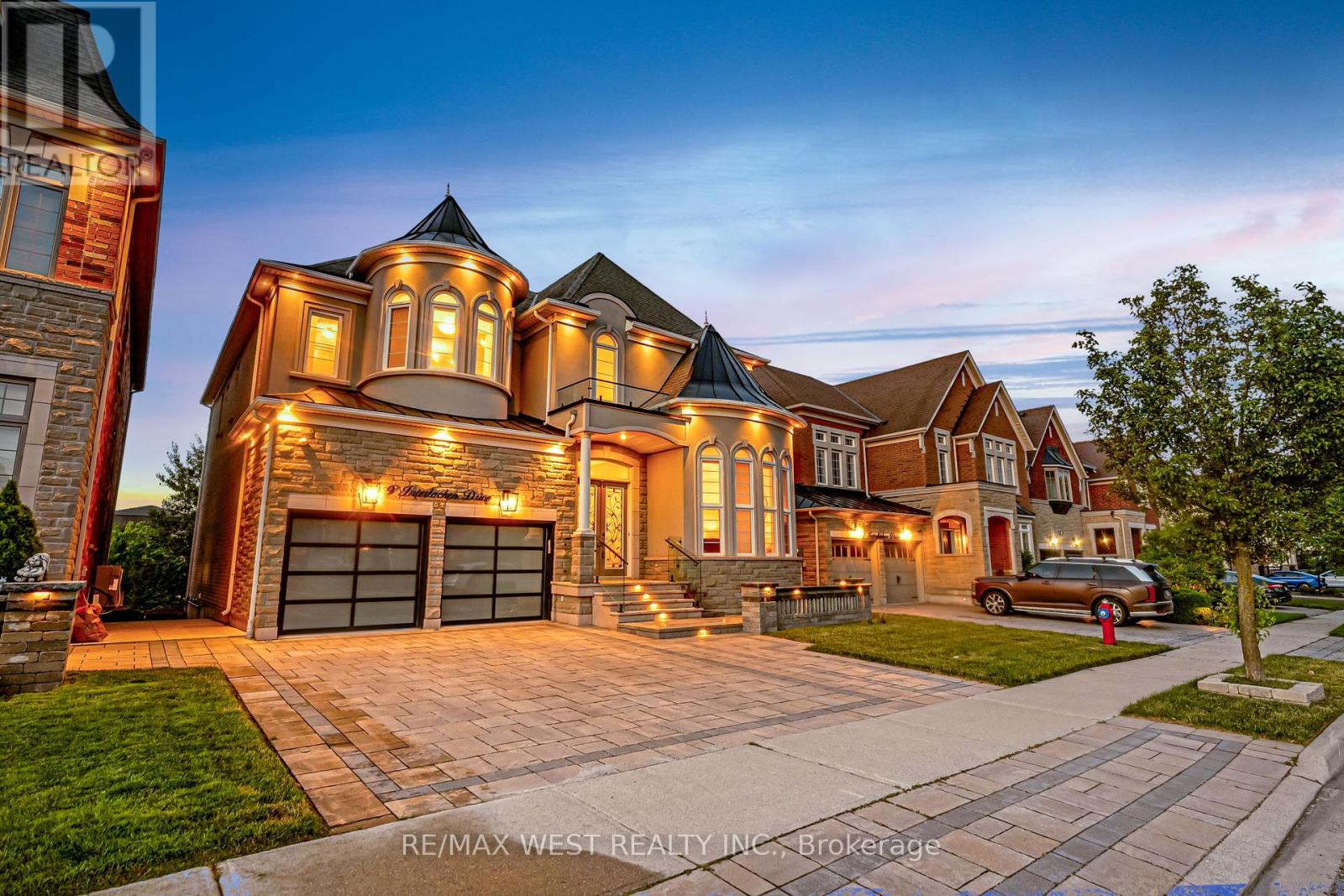 9 Interlacken Drive, Brampton, Ontario  L6X 0Y1 - Photo 3 - W13458704