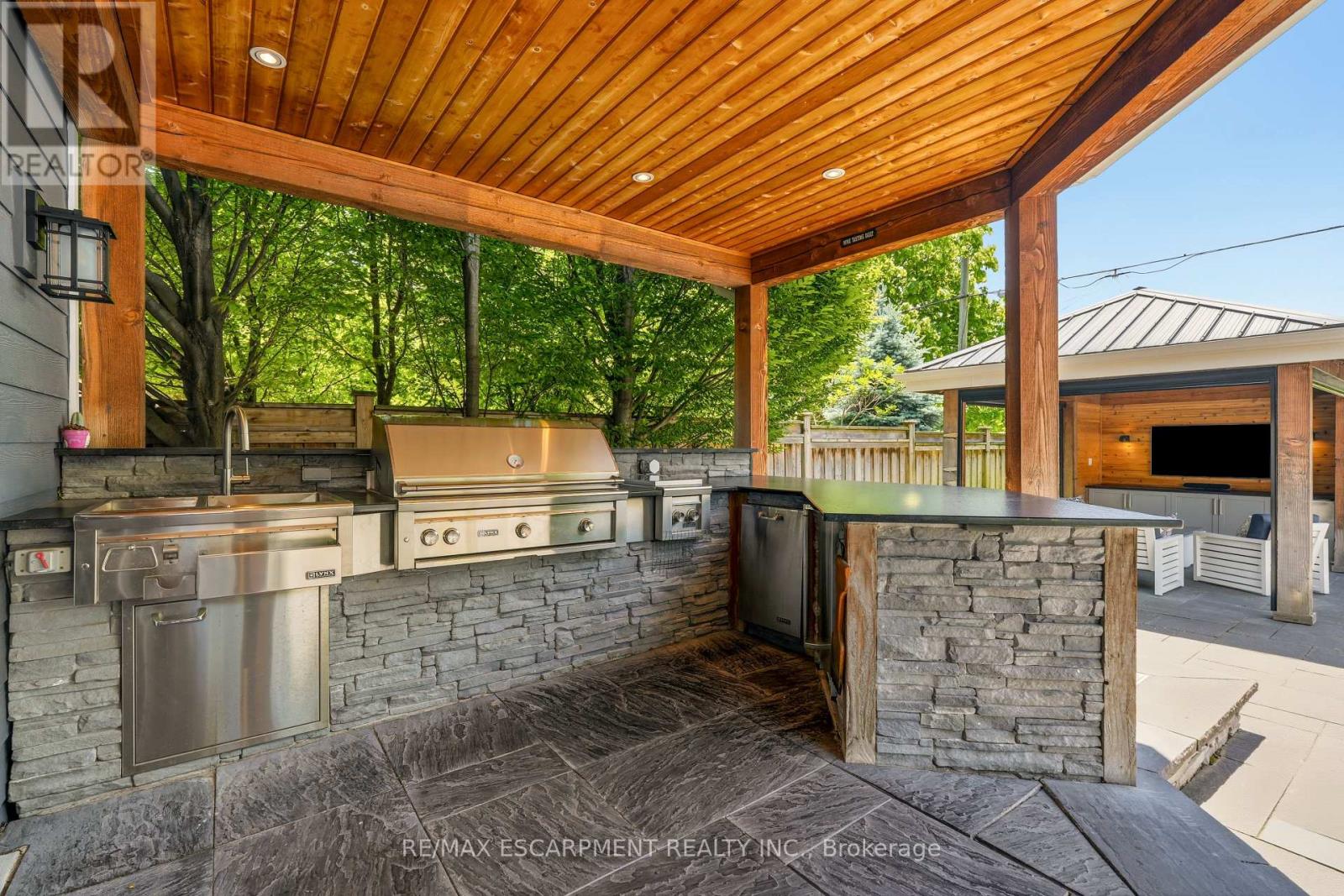 336 Newbold Court, Burlington, Ontario  L7R 2Y6 - Photo 37 - W13458502