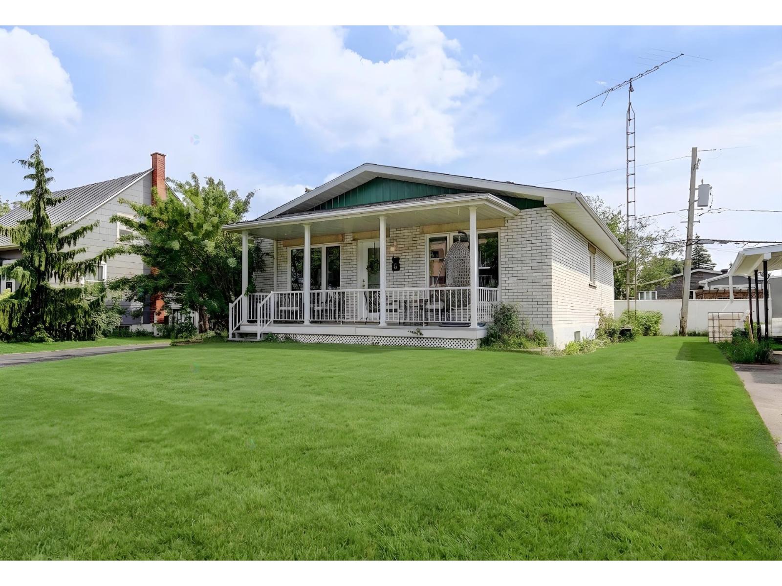 6 Rue Potvin-Lazure Saint-Rémi Quebec Canada J0L2L0 2