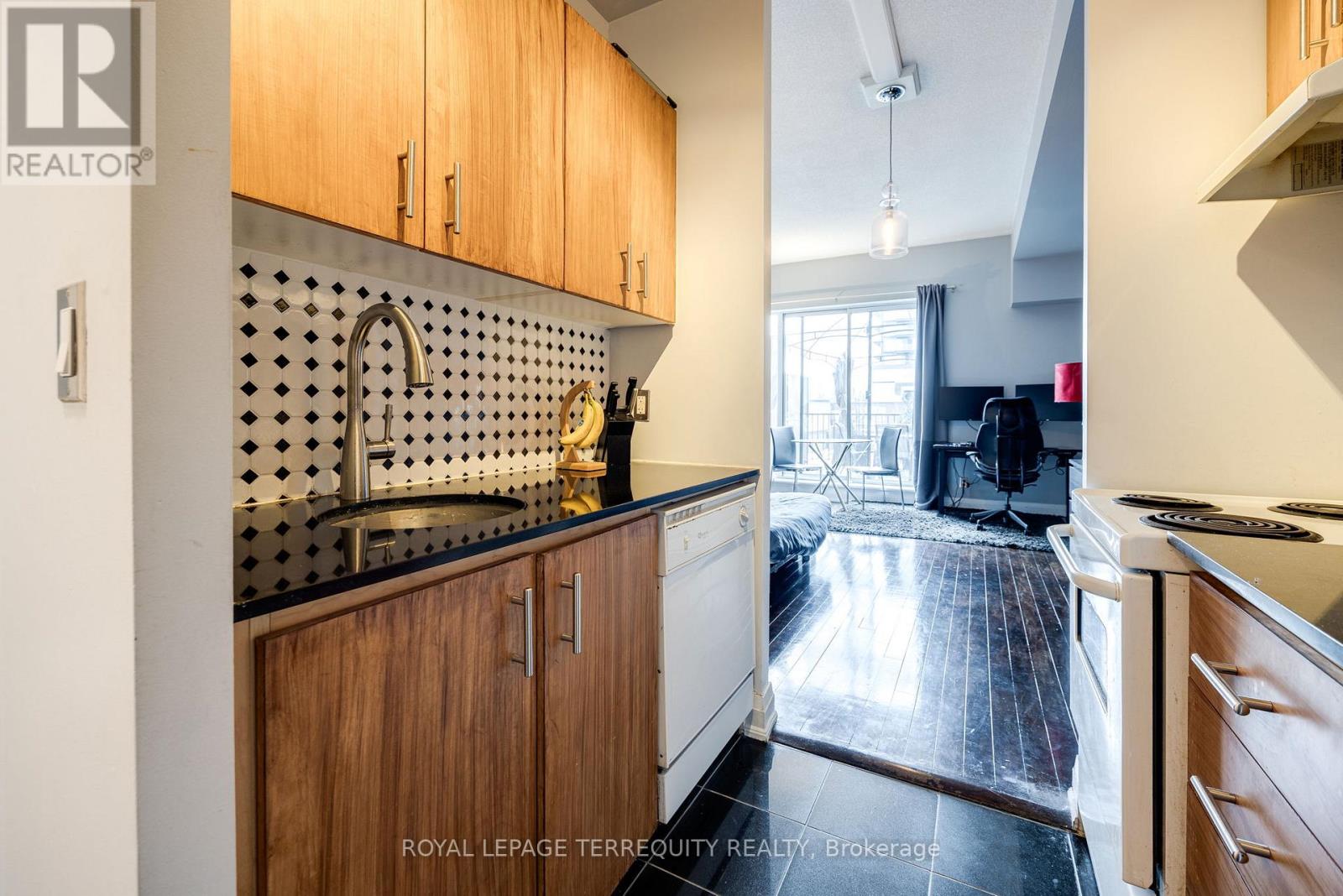 225 - 2737 Keele Street, Toronto, Ontario  M3M 2E9 - Photo 3 - W13458574