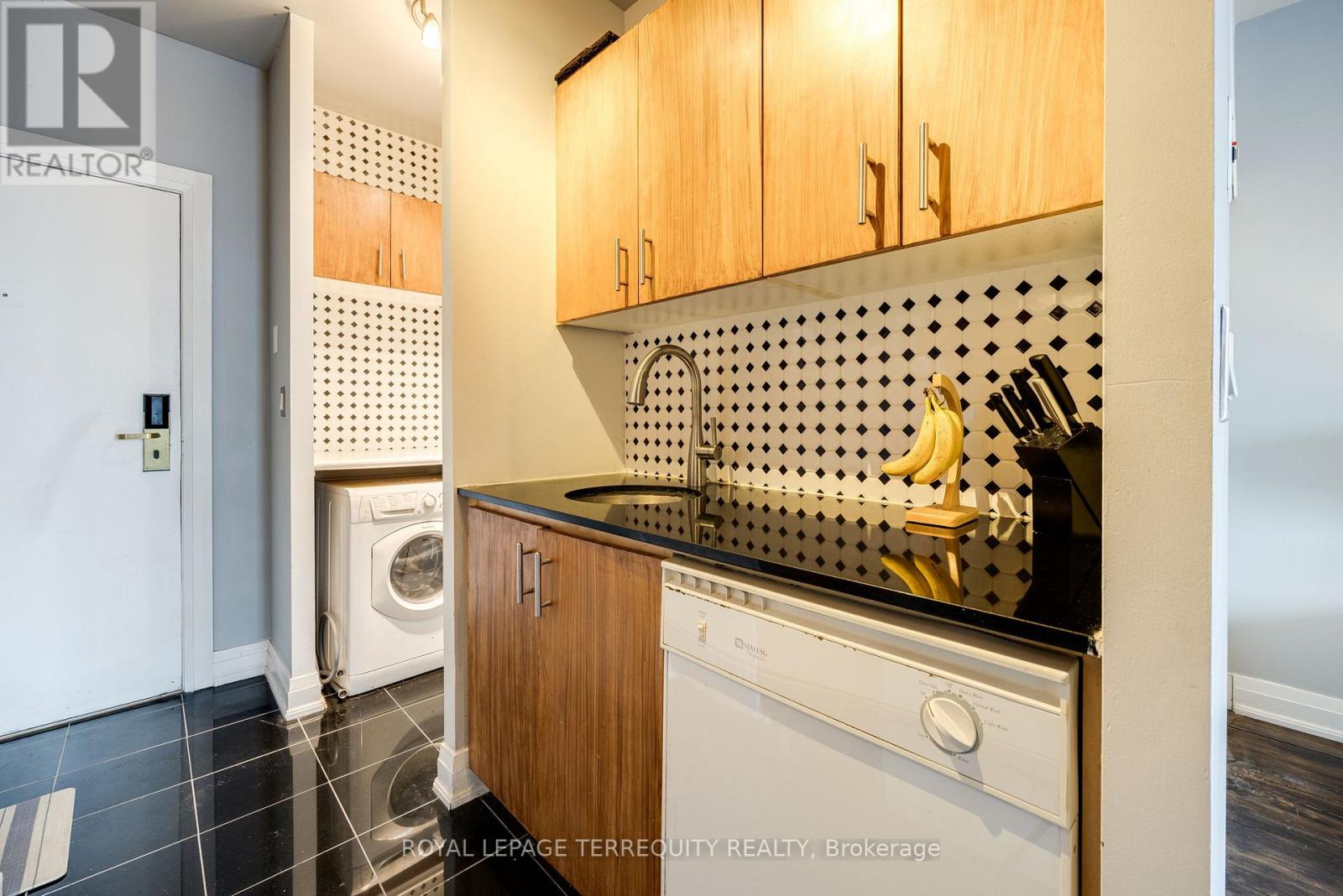 225 - 2737 Keele Street, Toronto, Ontario  M3M 2E9 - Photo 5 - W13458574