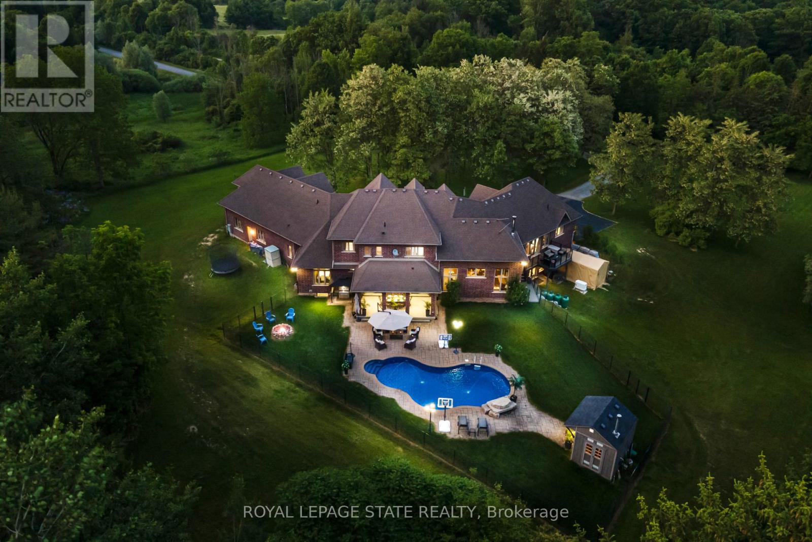 814 Binkley Road, Hamilton, Ontario  L9H 6V8 - Photo 2 - X12957042